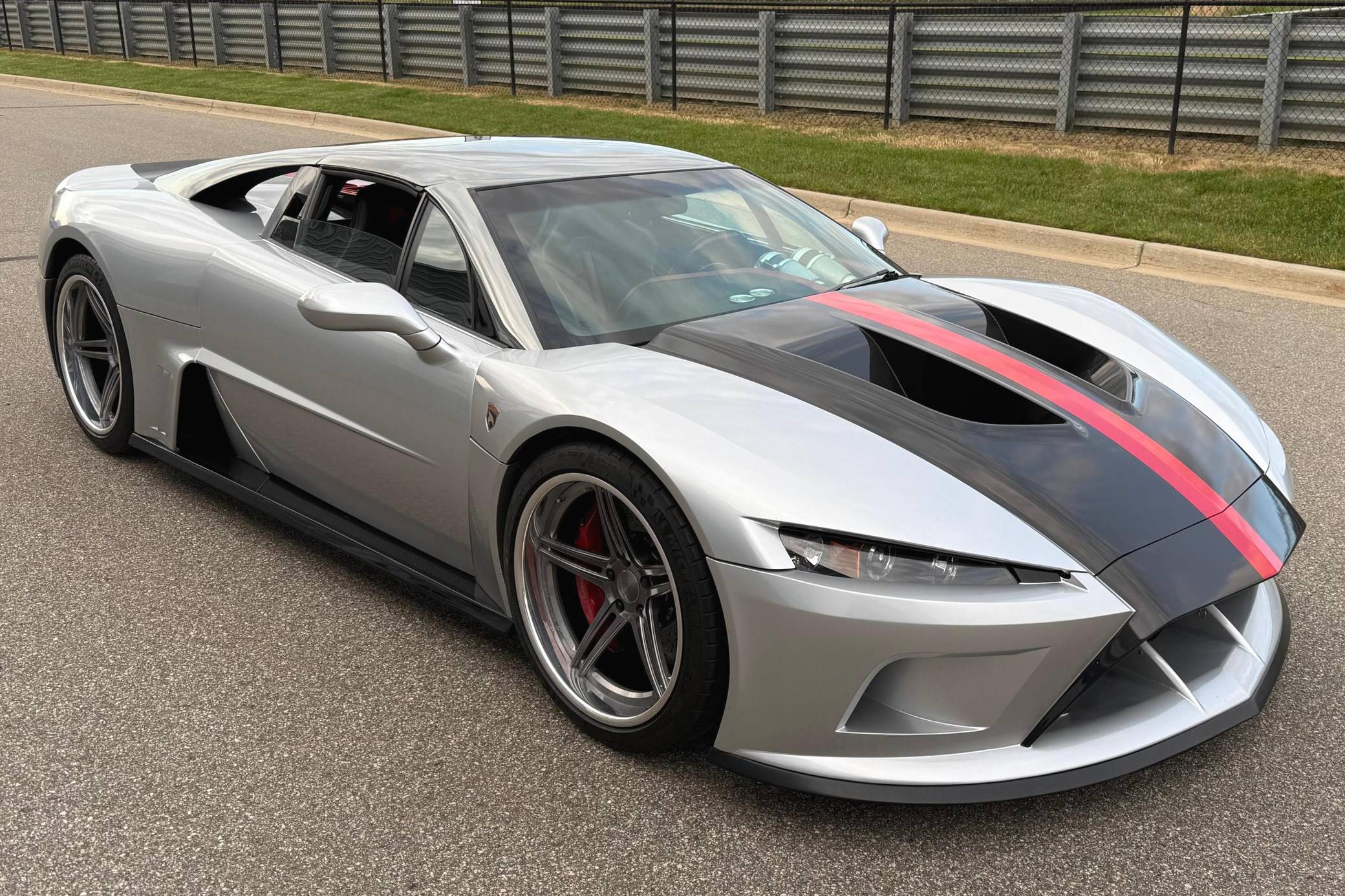 【FM-7】ファルコン・アドベンチャー 2014 Falcon F7 VIN: FMS05032014F7M005 for Sale - Cars & Bids