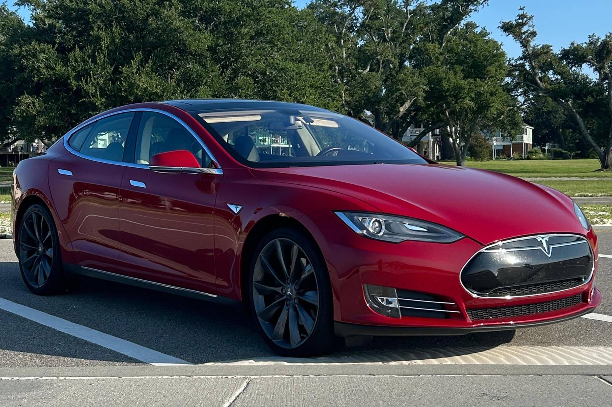 Tesla model s on sale p85+ price