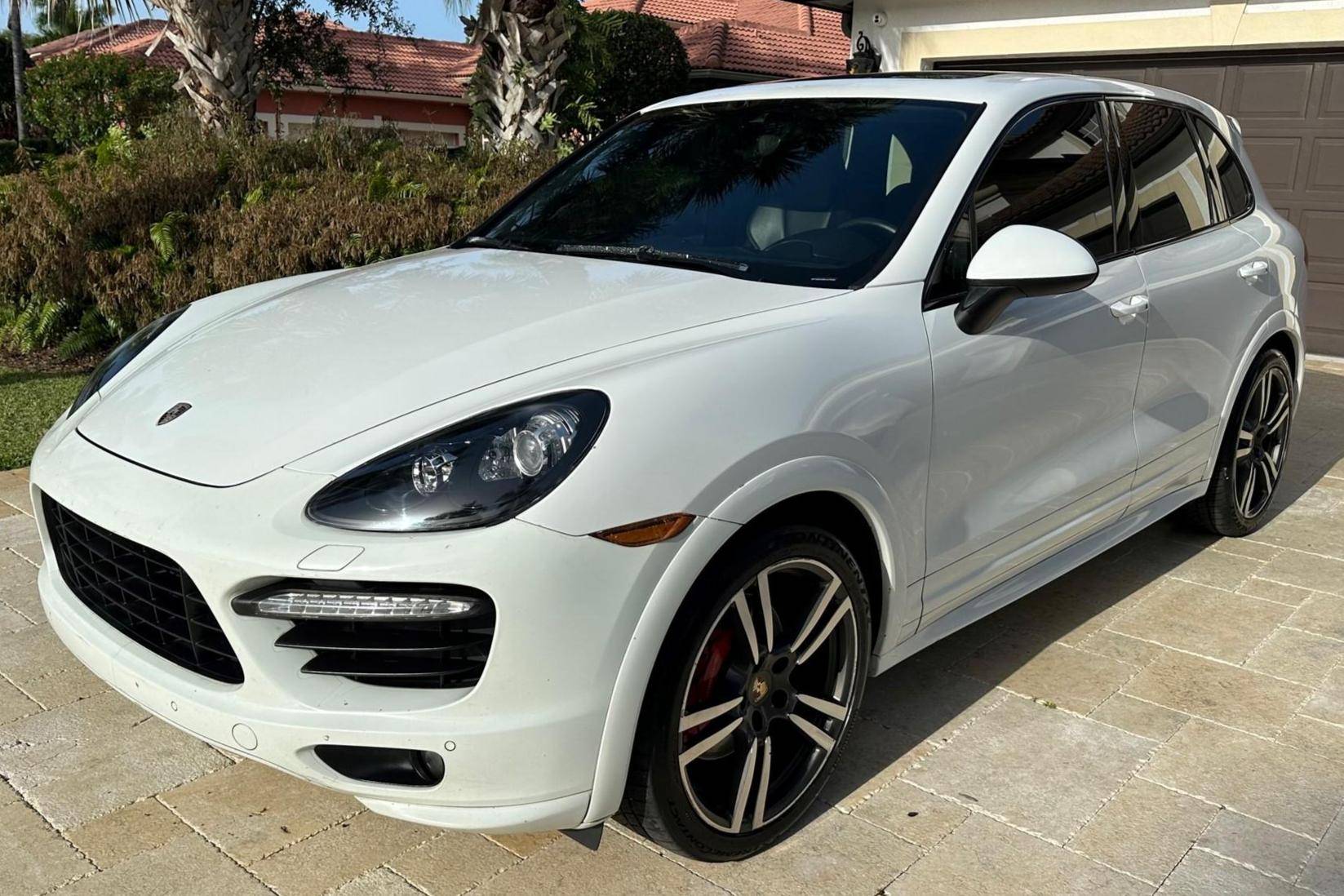 2014 porsche online cayenne gts price