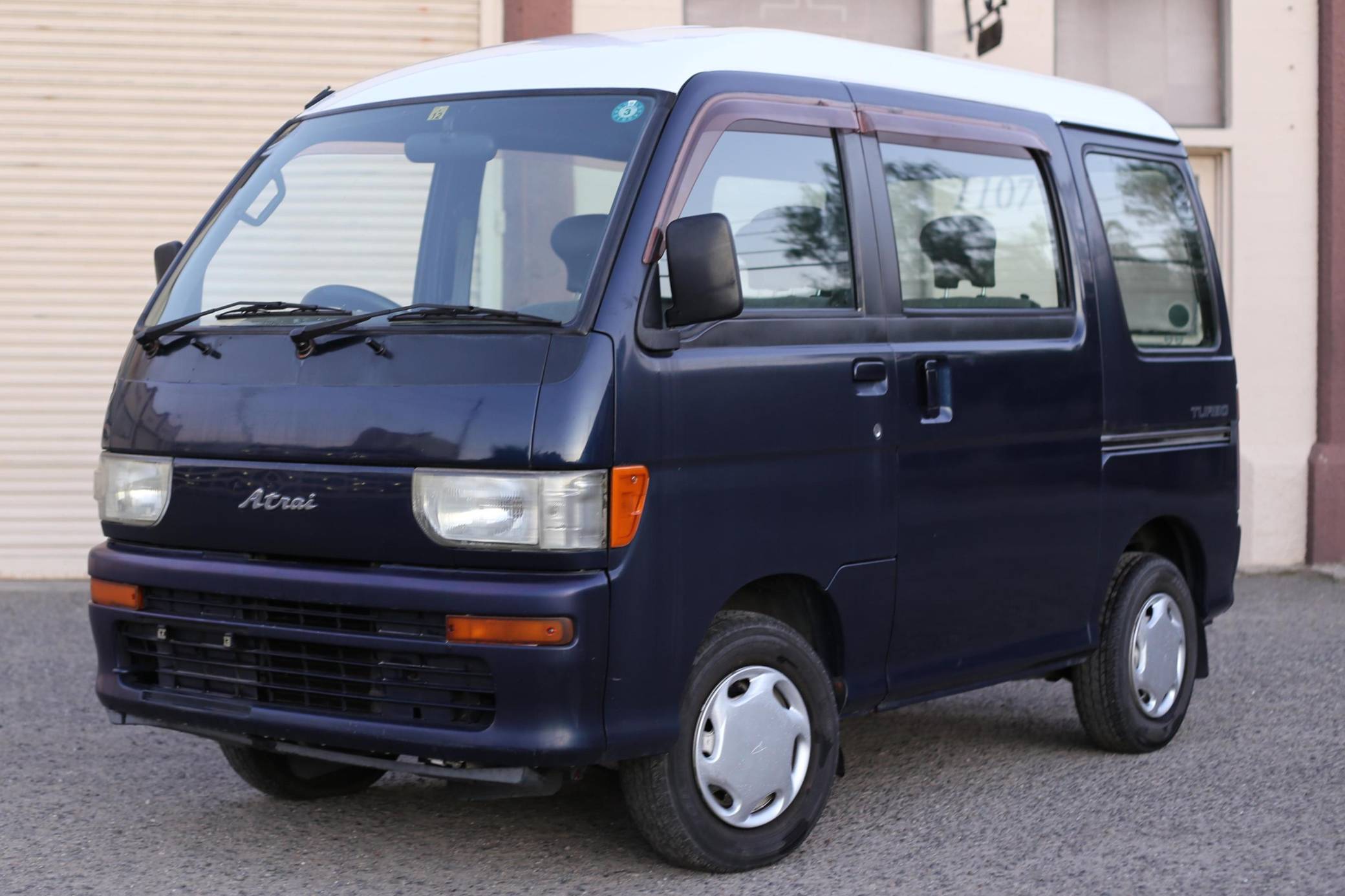 Daihatsu store kei van