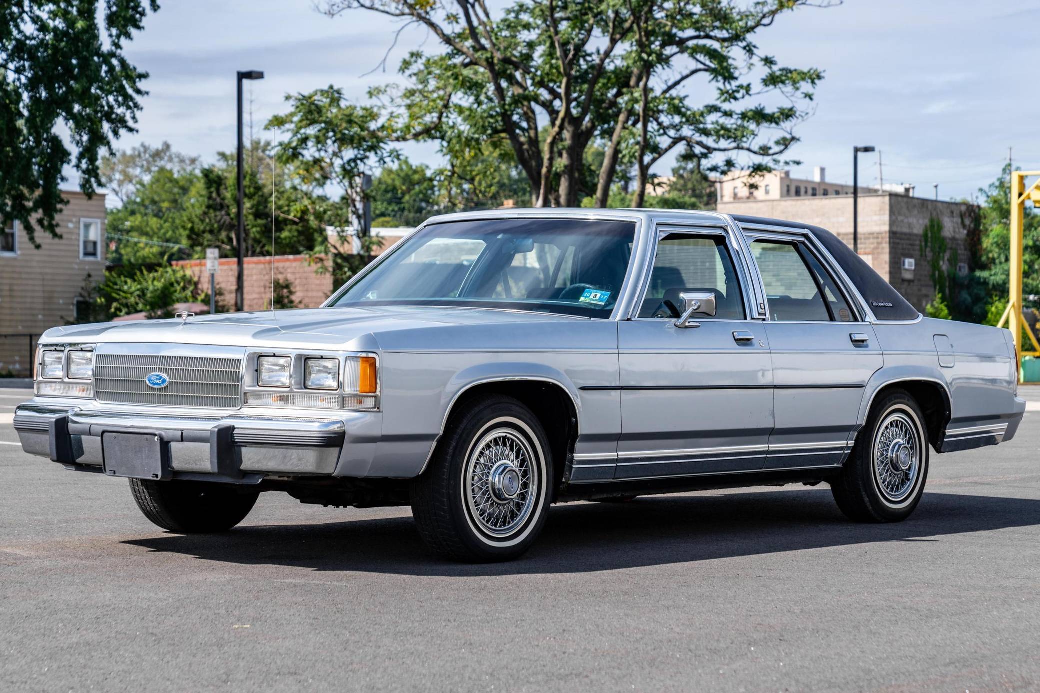 1991 Ford LTD Crown Victoria