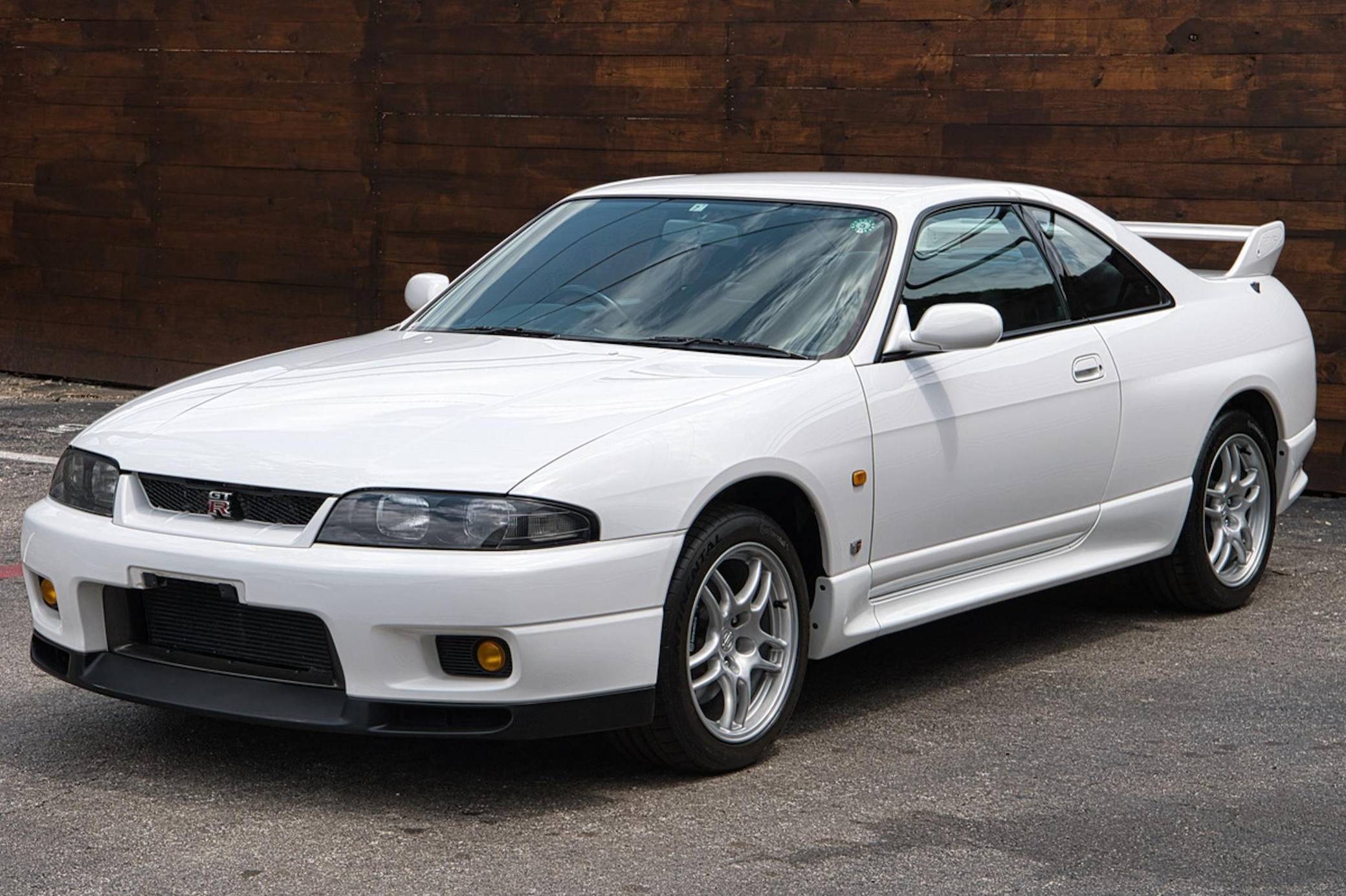 1995 Nissan Skyline GT-R V-Spec VIN: BCNR33008056 for Sale - Cars 
