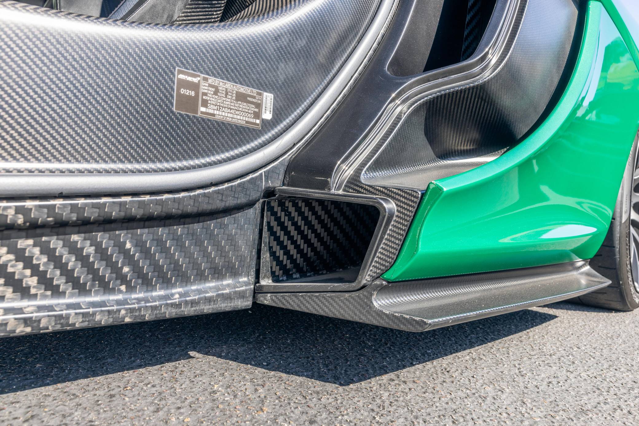 2014 McLaren P1 photo 373