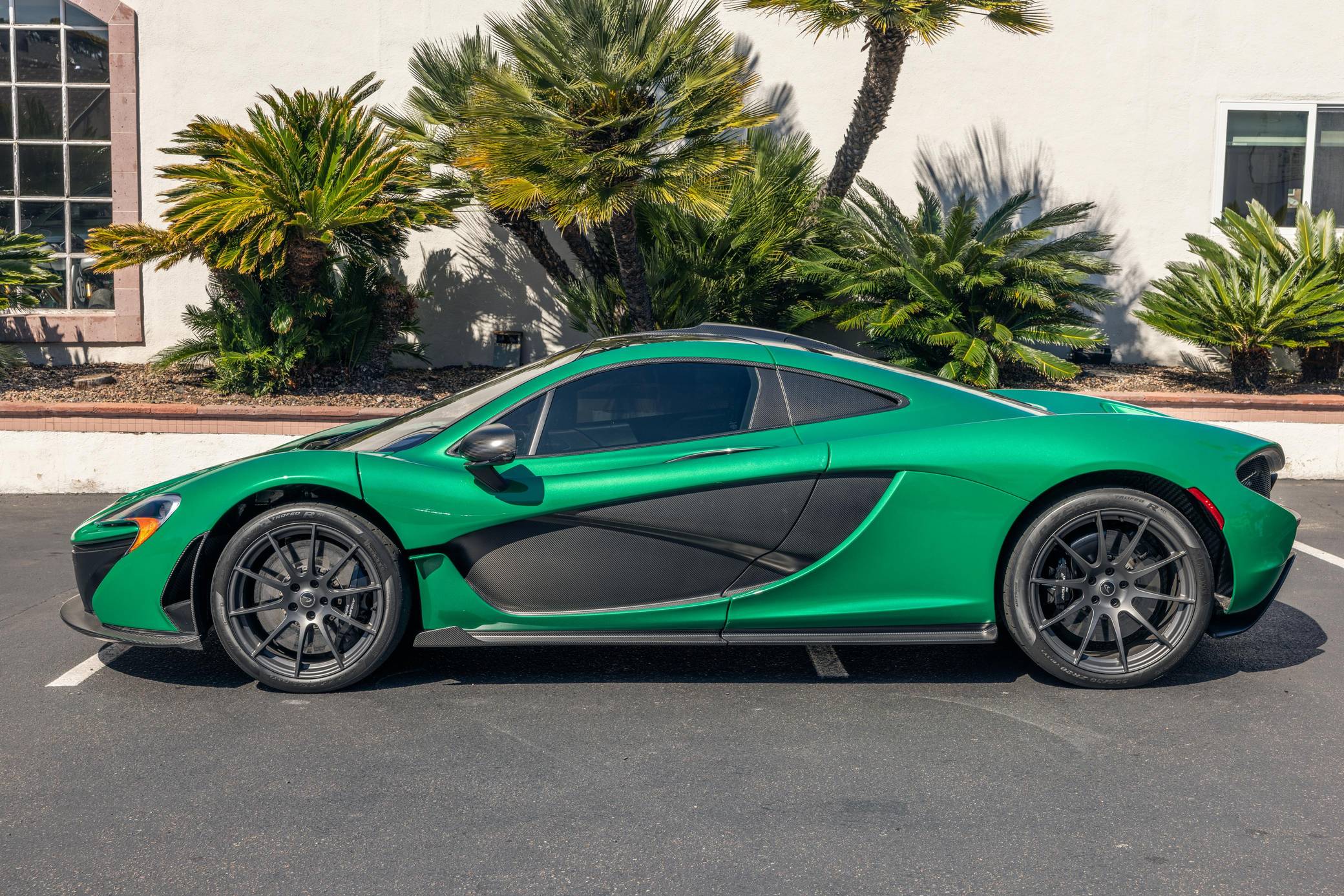 2014 McLaren P1 photo 111