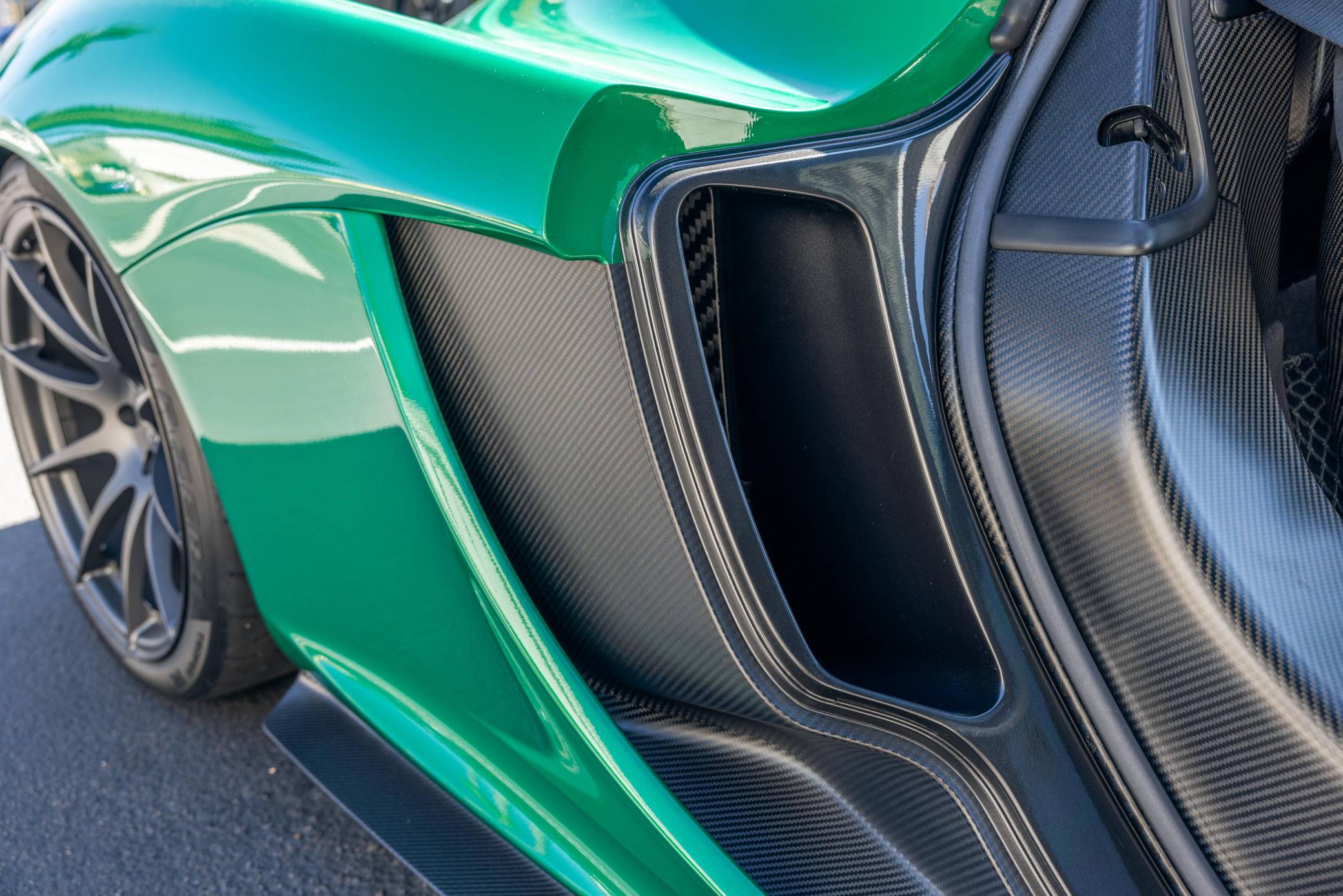 2014 McLaren P1 photo 385