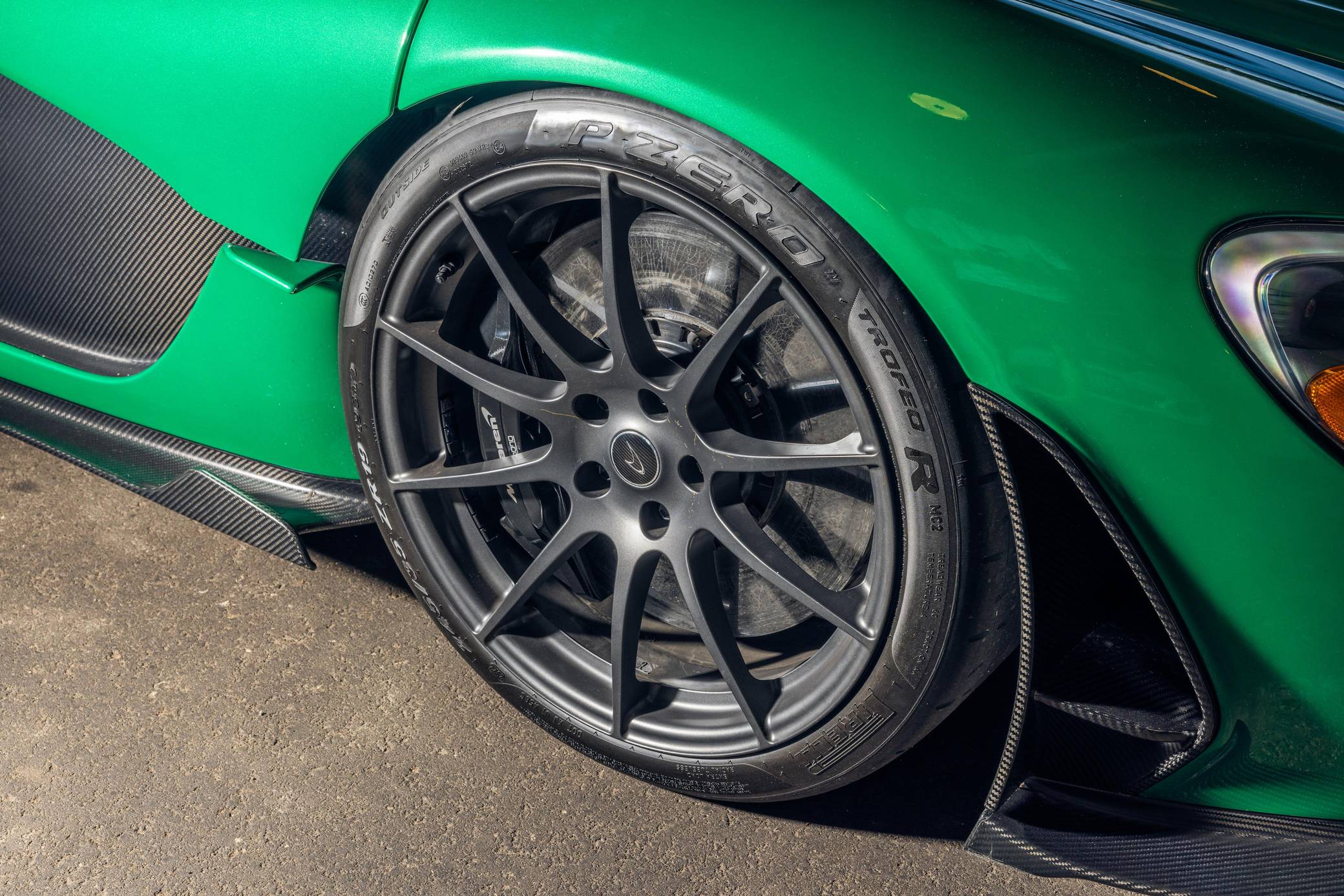 2014 McLaren P1 photo 268