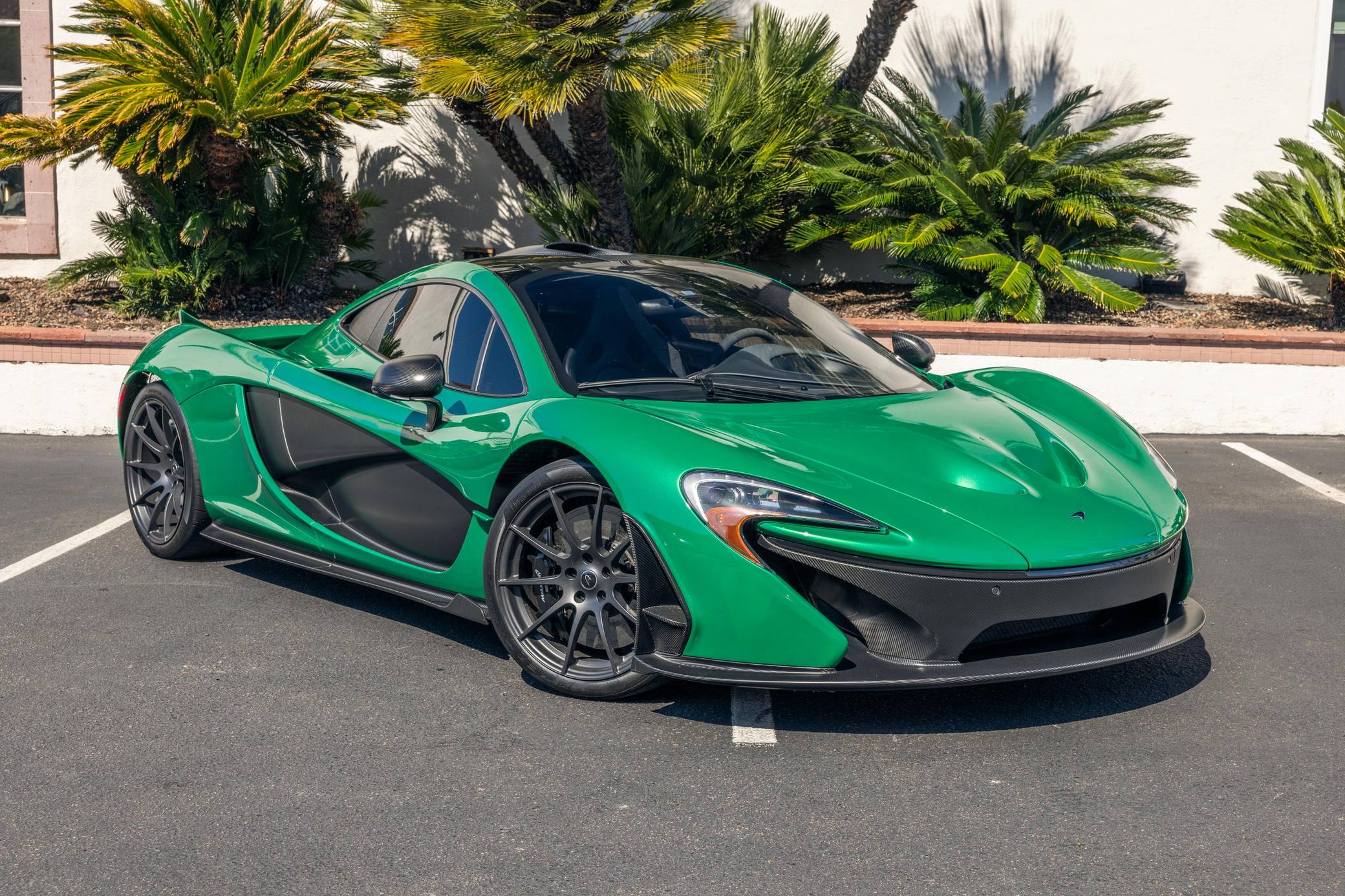 2014 McLaren P1 photo 101