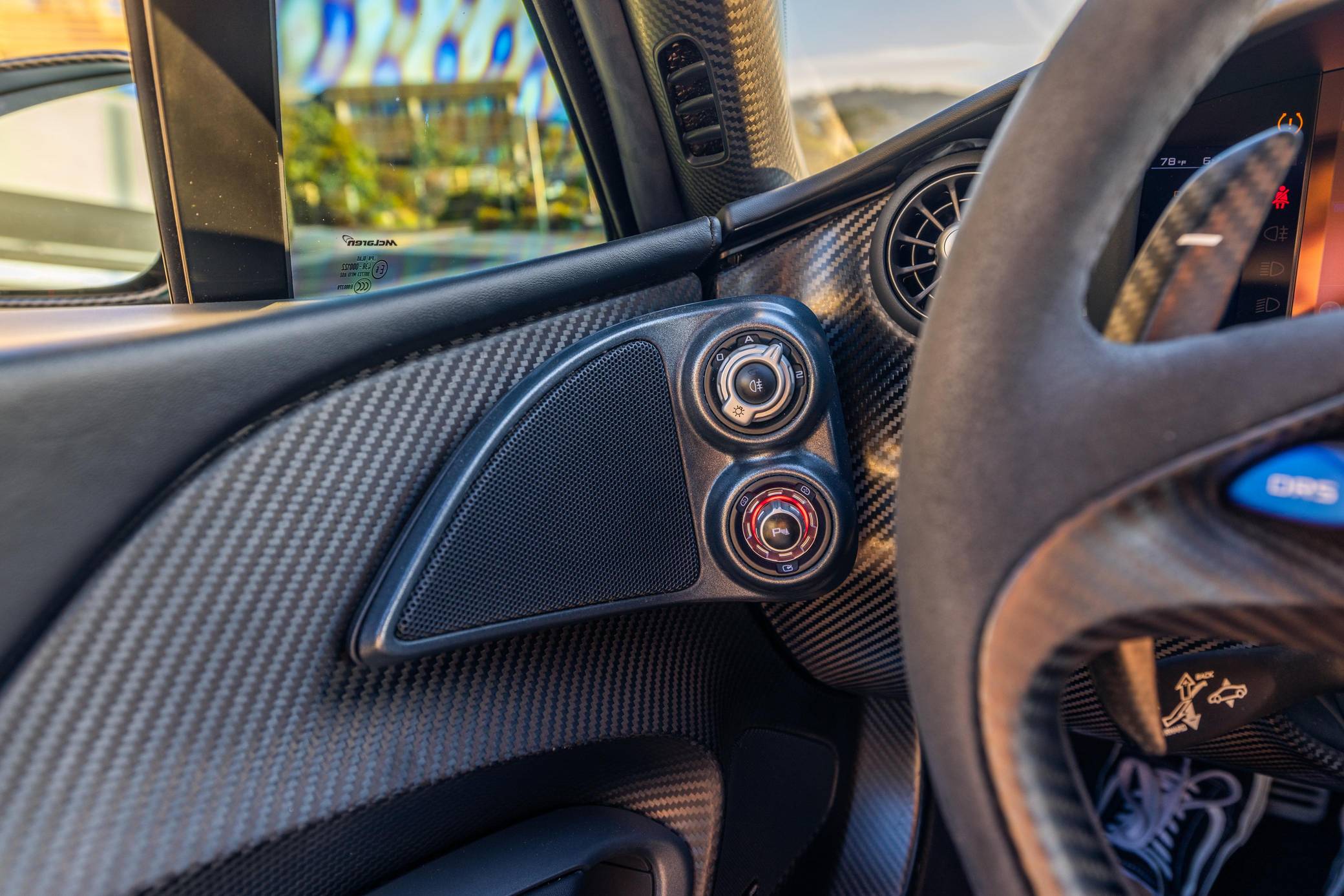 2014 McLaren P1 photo 293