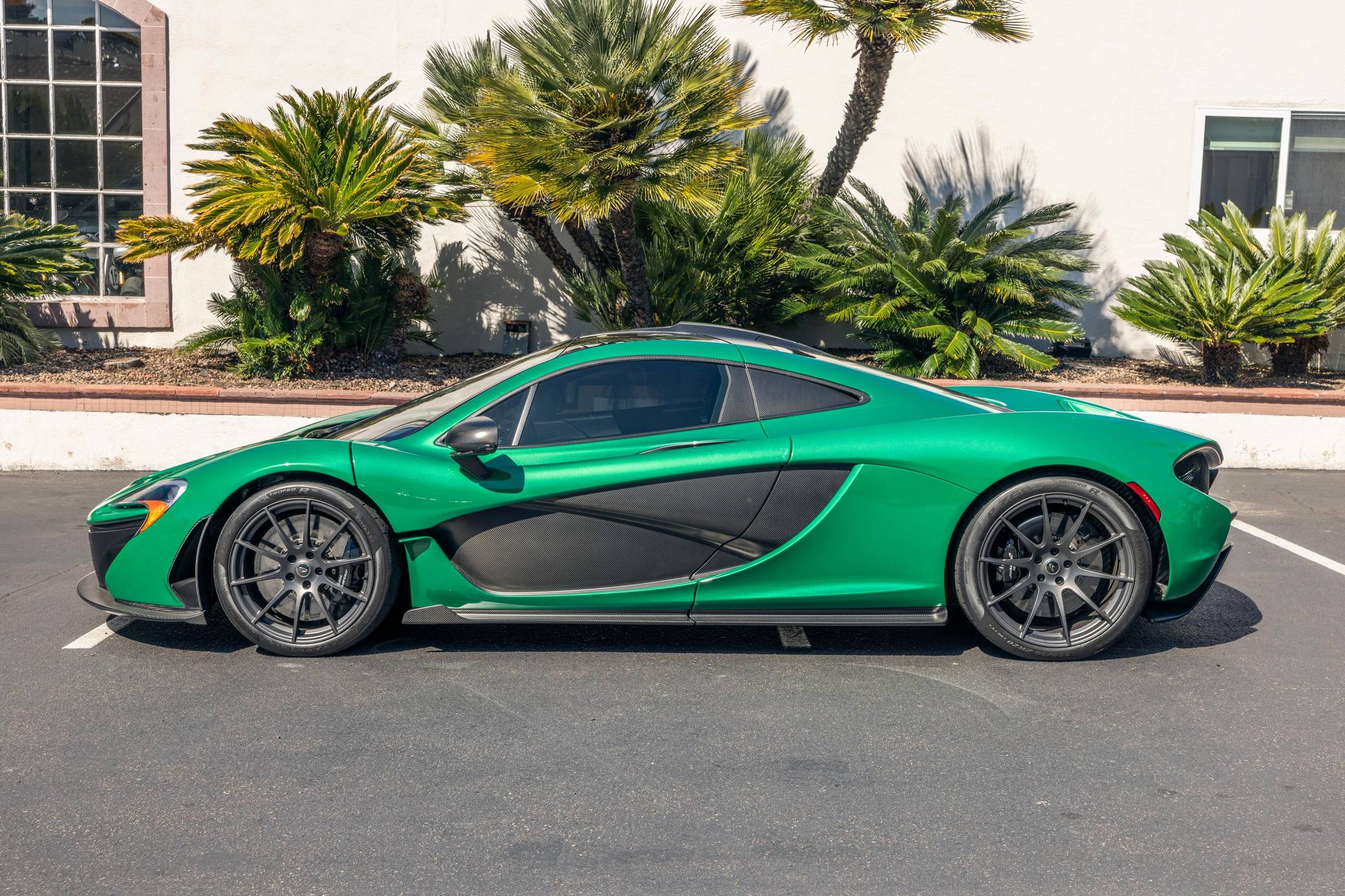 2014 McLaren P1 photo 107