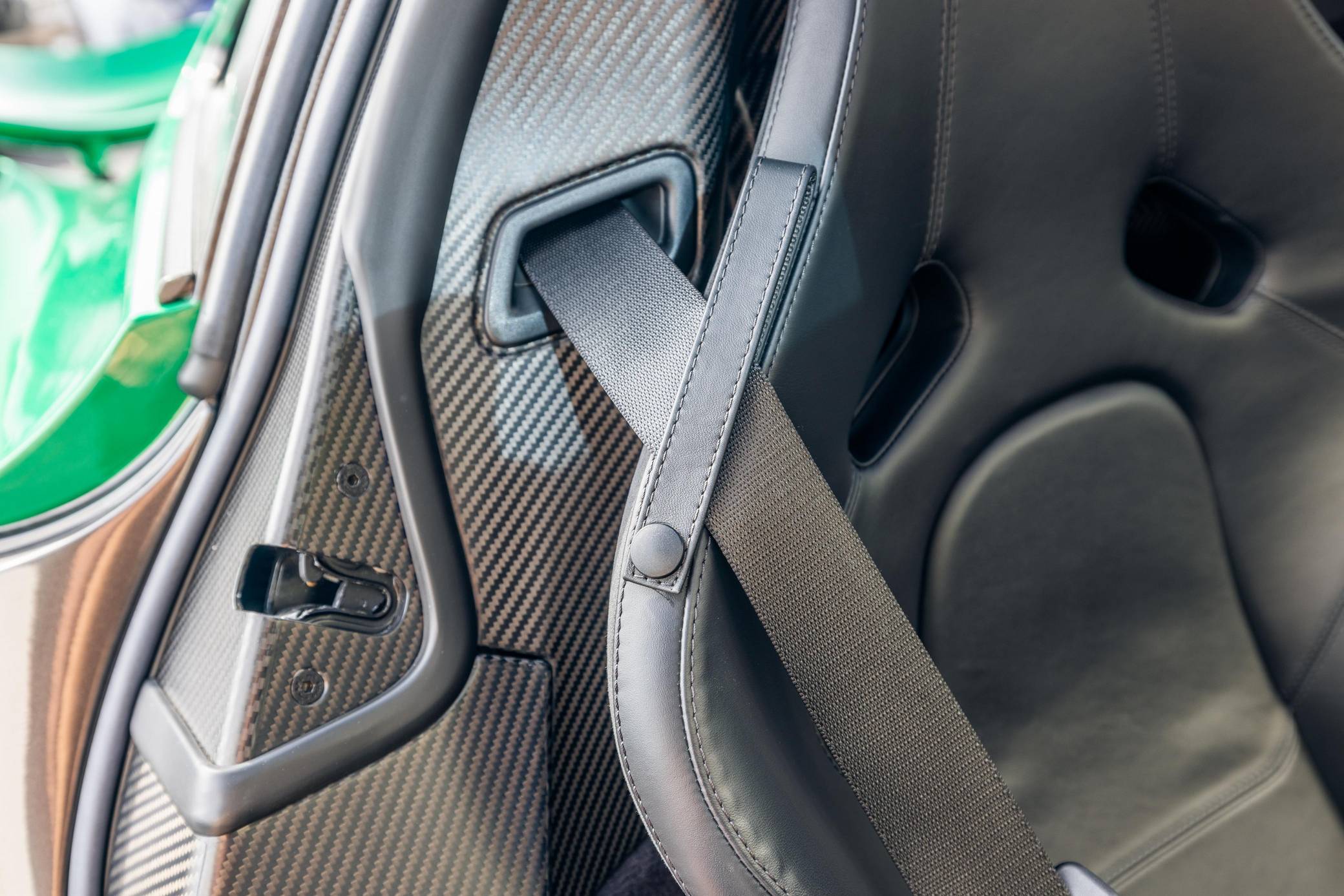 2014 McLaren P1 photo 281