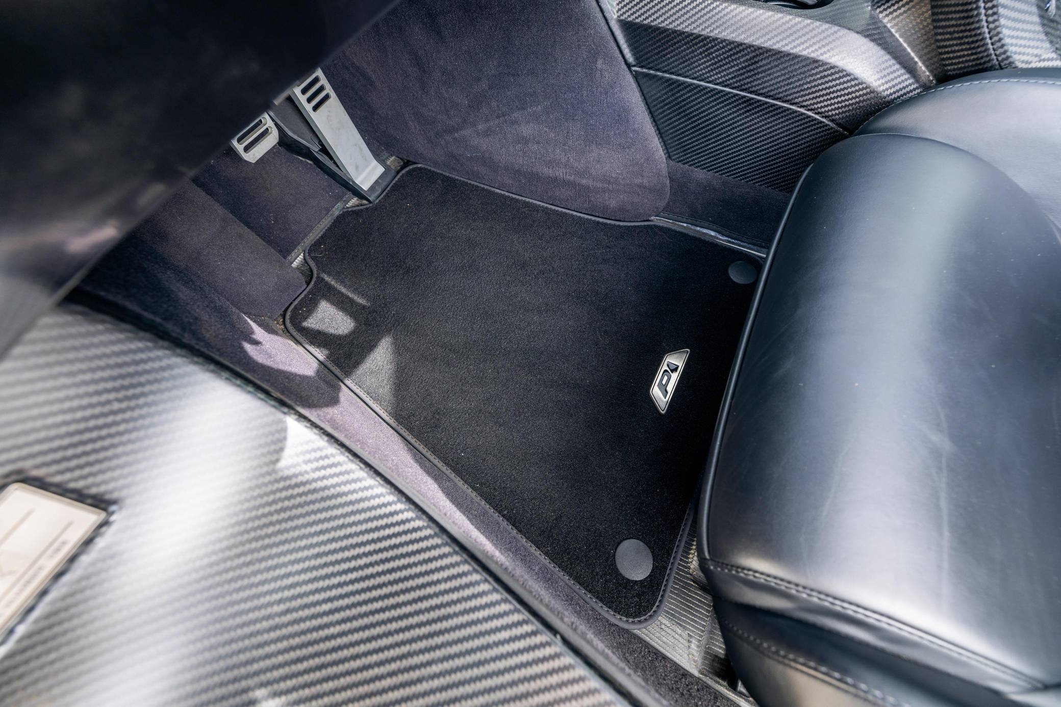 2014 McLaren P1 photo 359