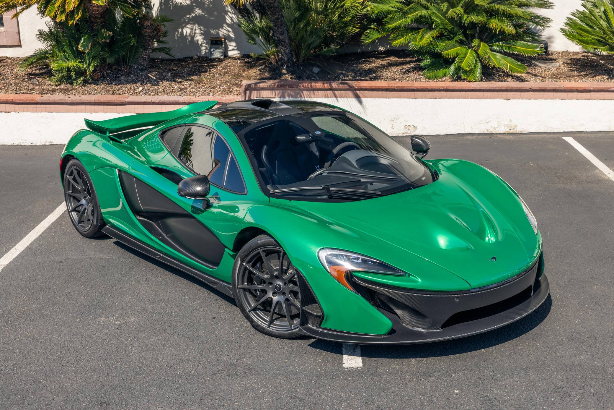 2014 McLaren P1 photo 102