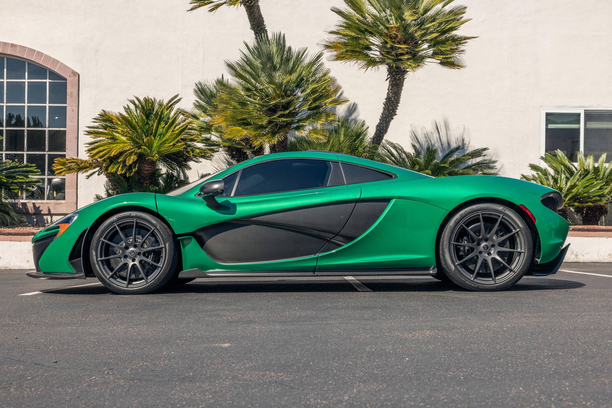 2014 McLaren P1 photo 108