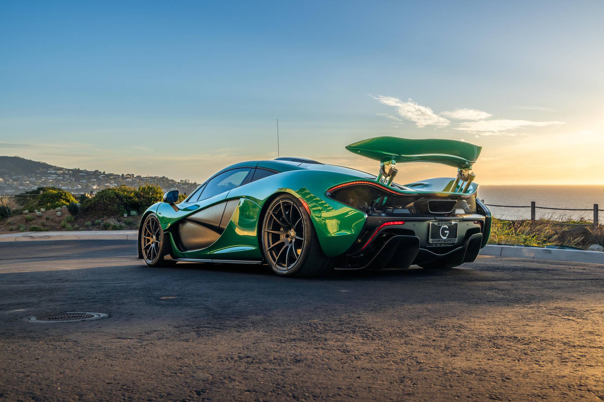 2014 McLaren P1 photo 19