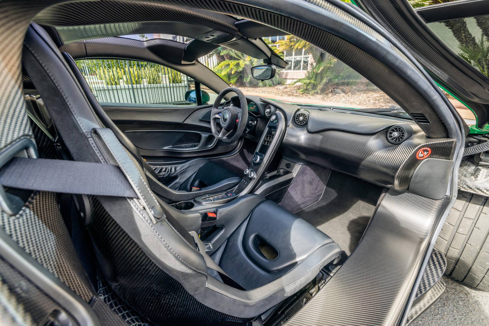 2014 McLaren P1 photo 330