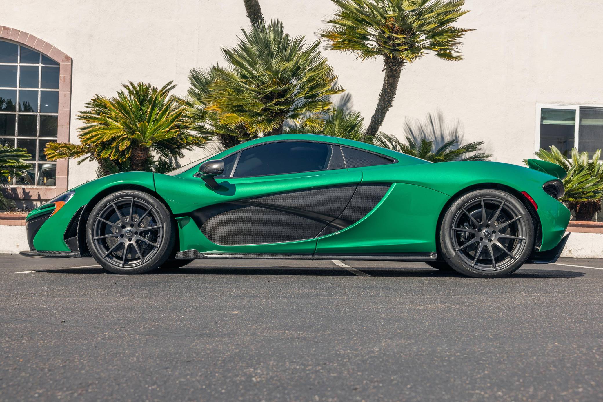 2014 McLaren P1 photo 84