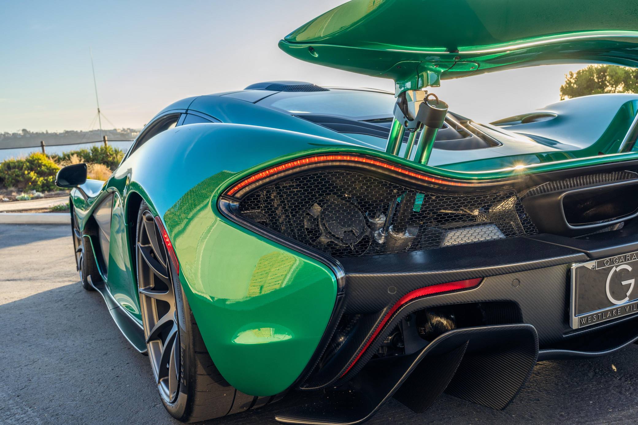 2014 McLaren P1 photo 206