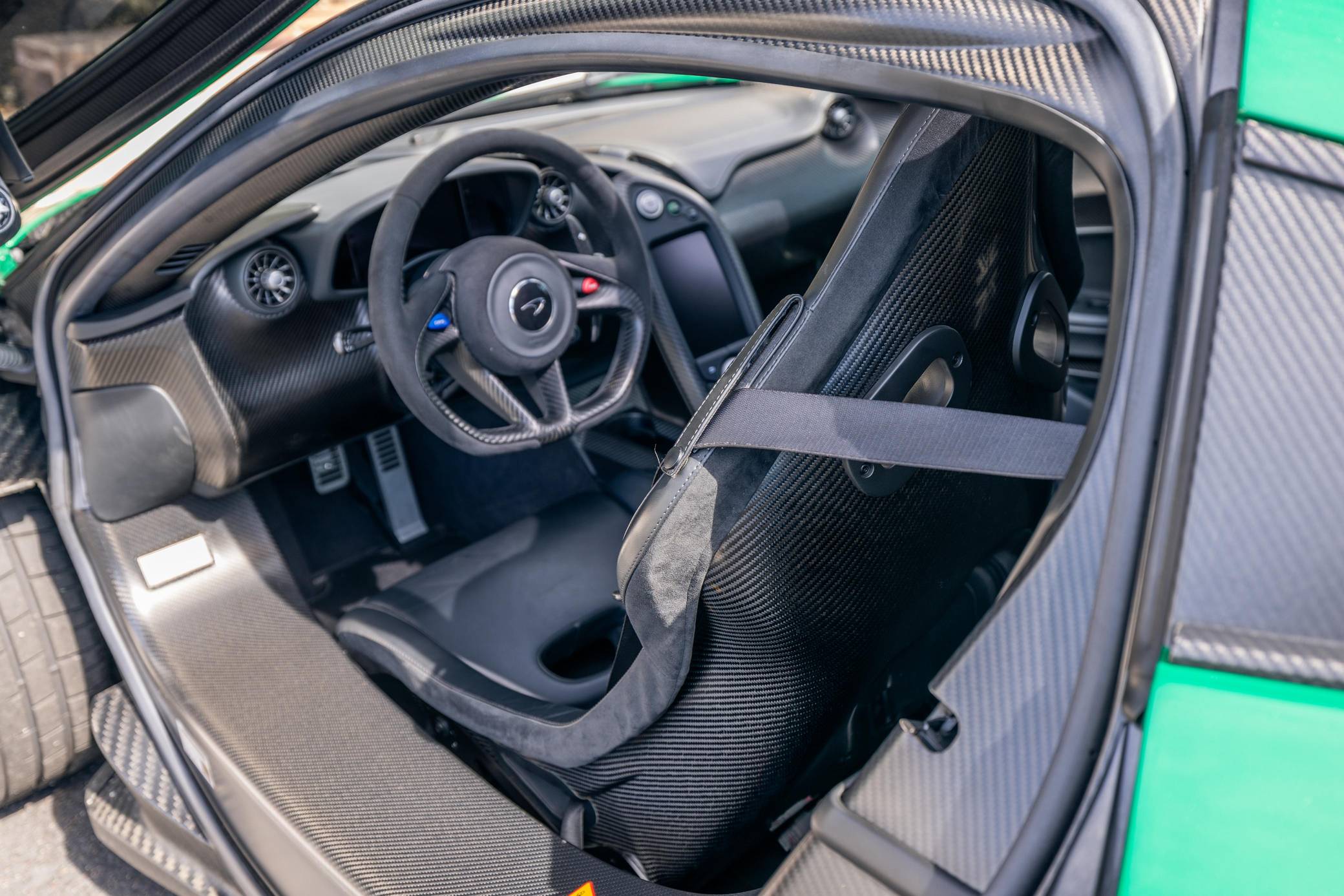 2014 McLaren P1 photo 287