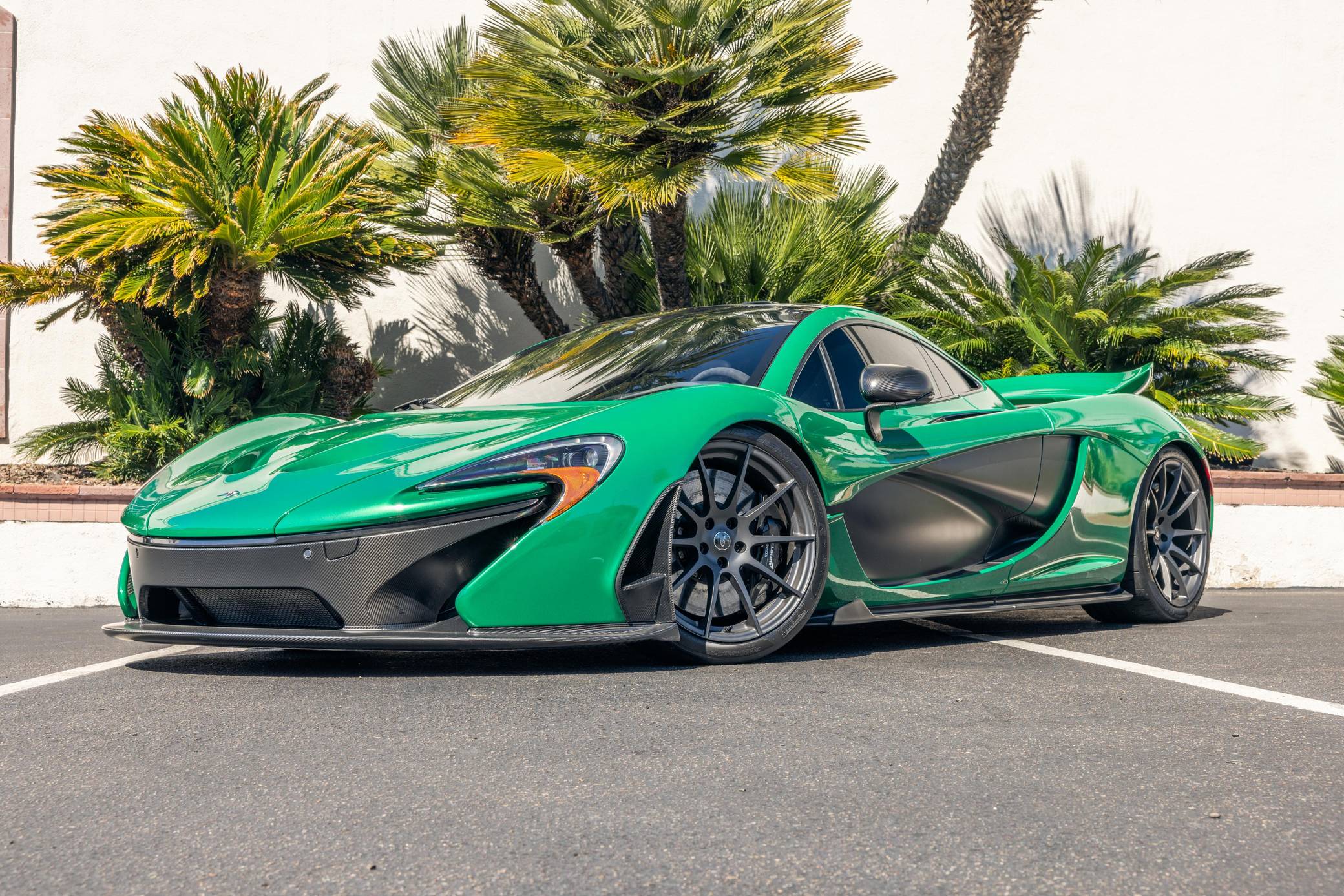 2014 McLaren P1 photo 35