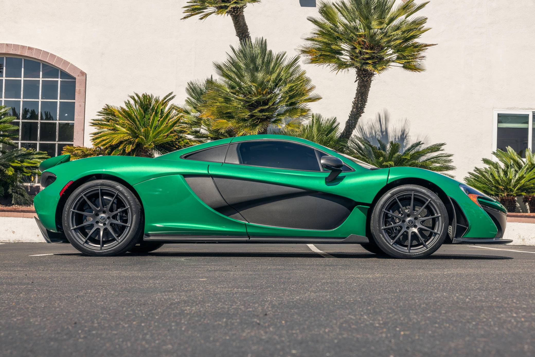 2014 McLaren P1 photo 98