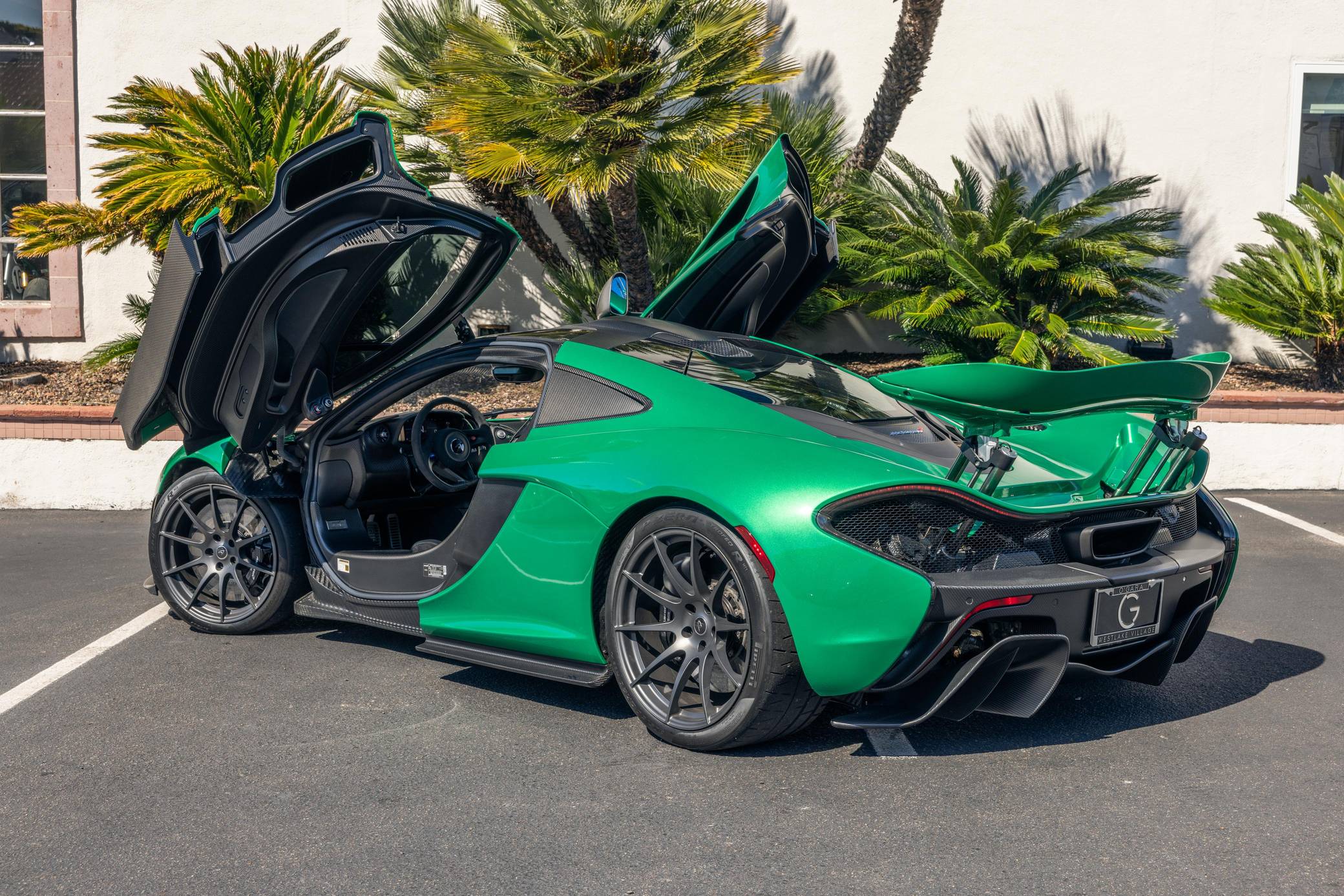 2014 McLaren P1 photo 142