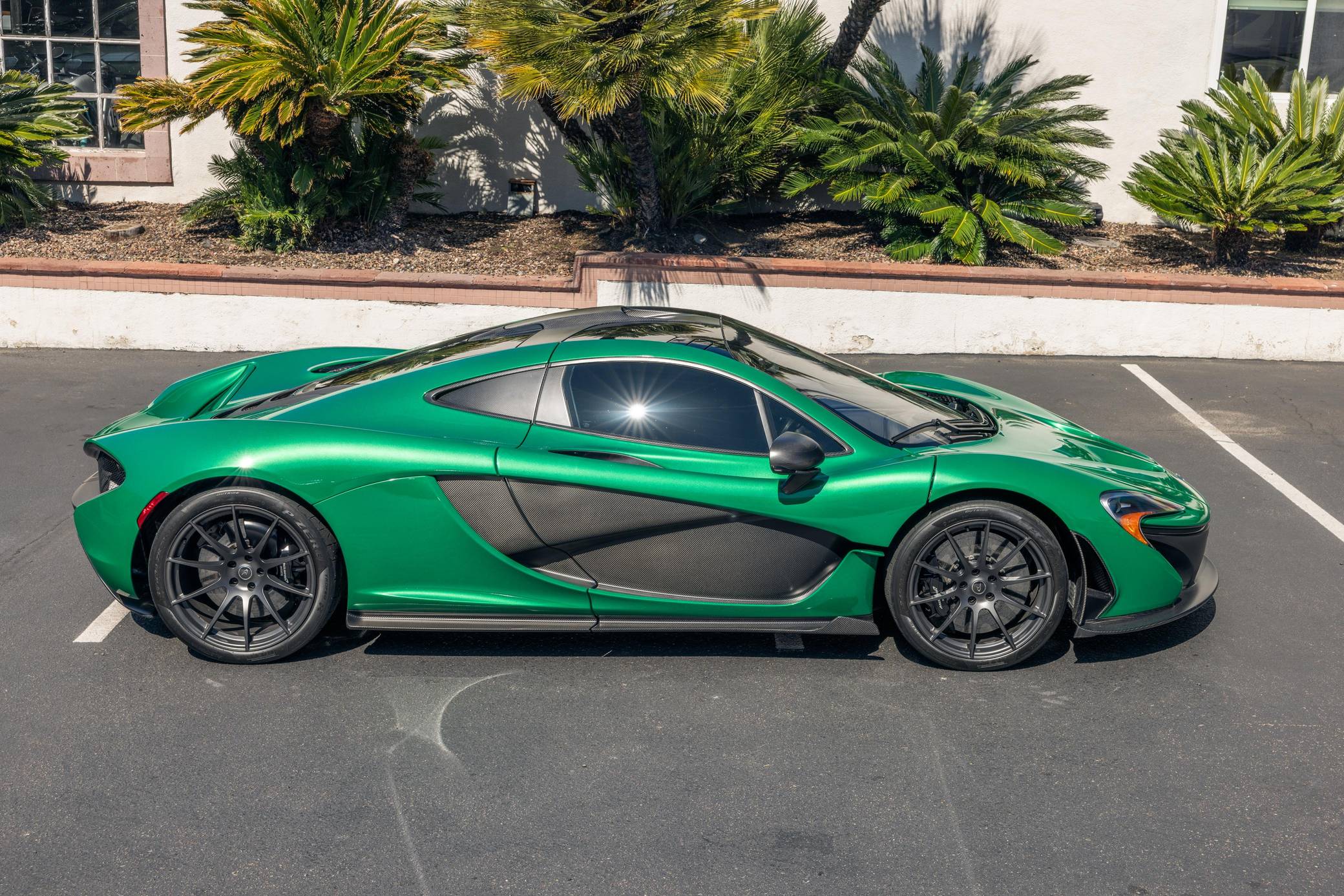 2014 McLaren P1 photo 128