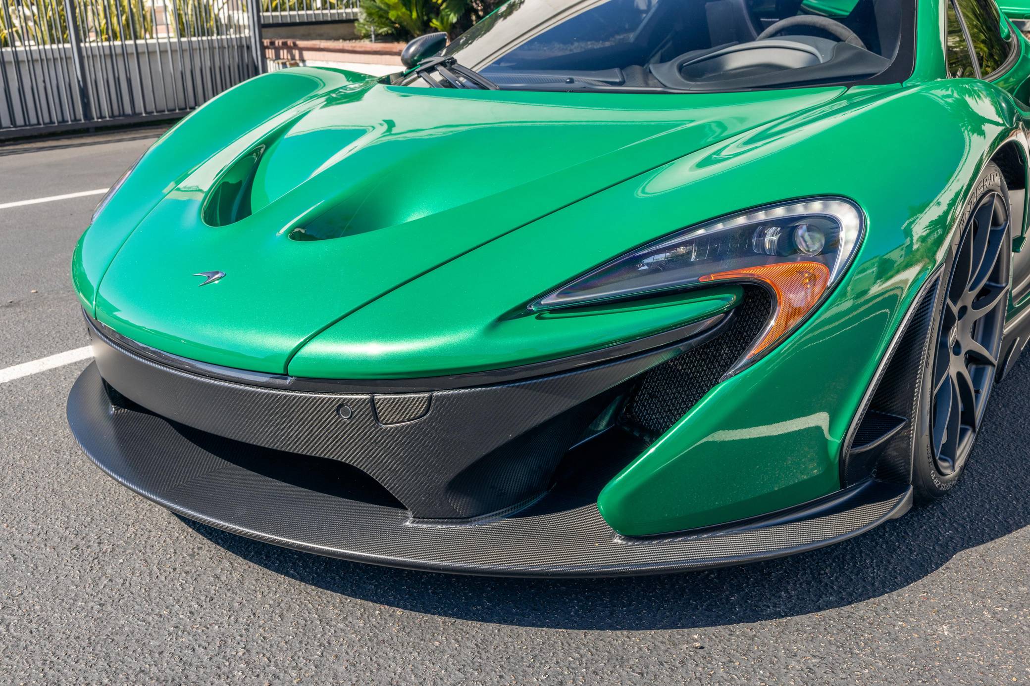2014 McLaren P1 photo 173