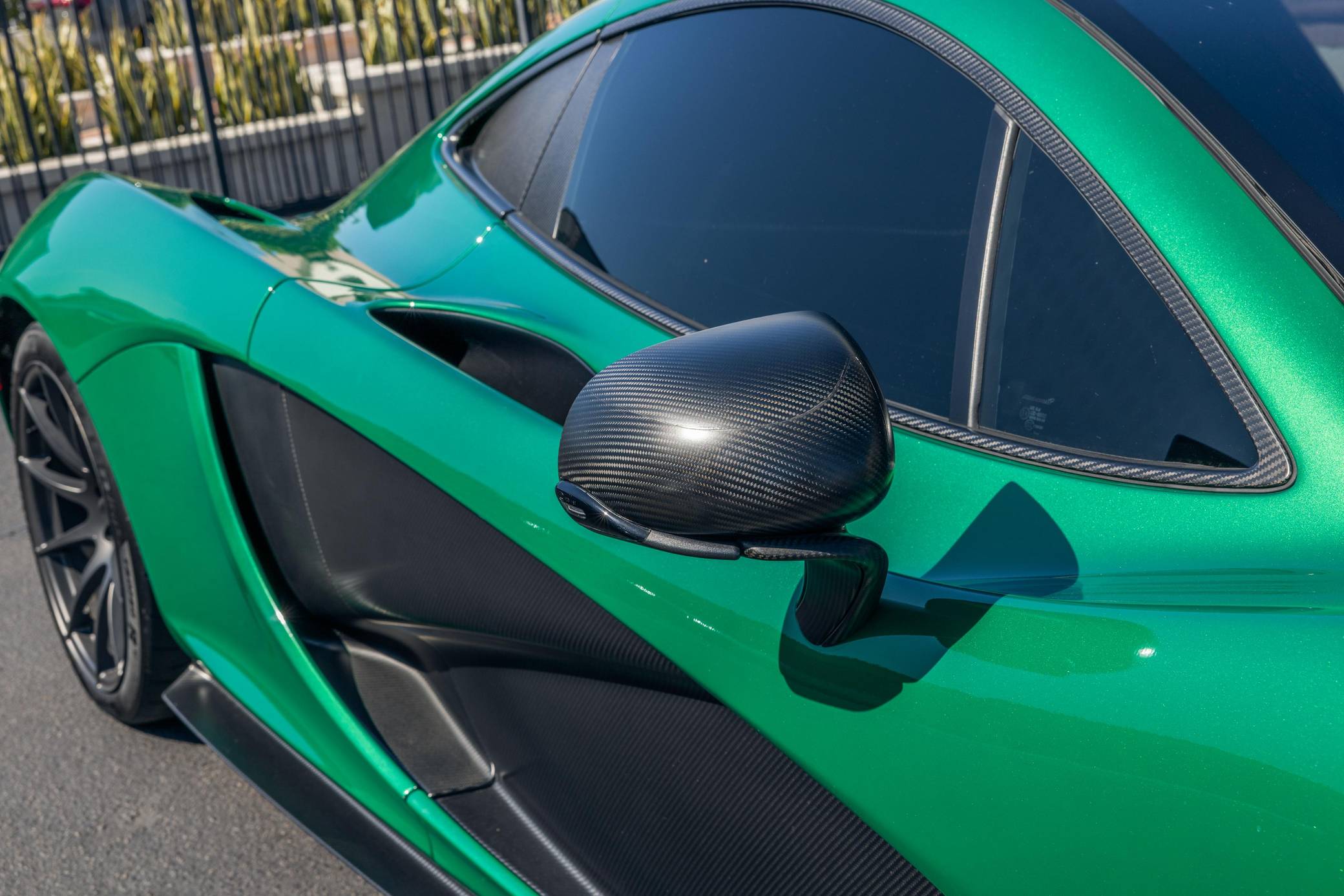 2014 McLaren P1 photo 250