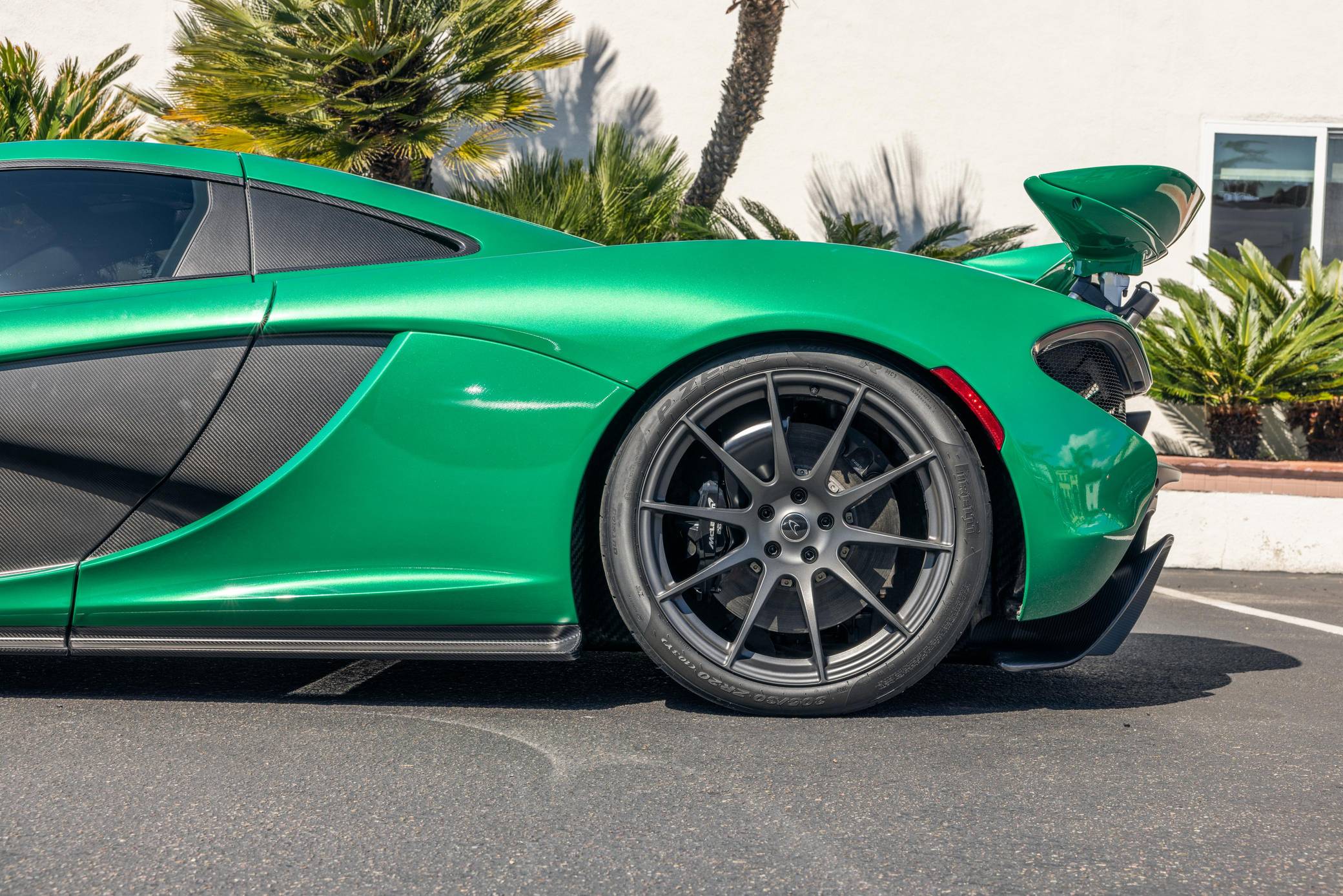 2014 McLaren P1 photo 202