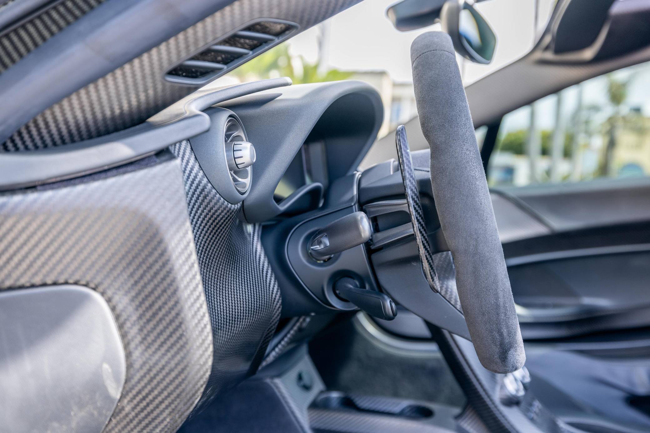 2014 McLaren P1 photo 292