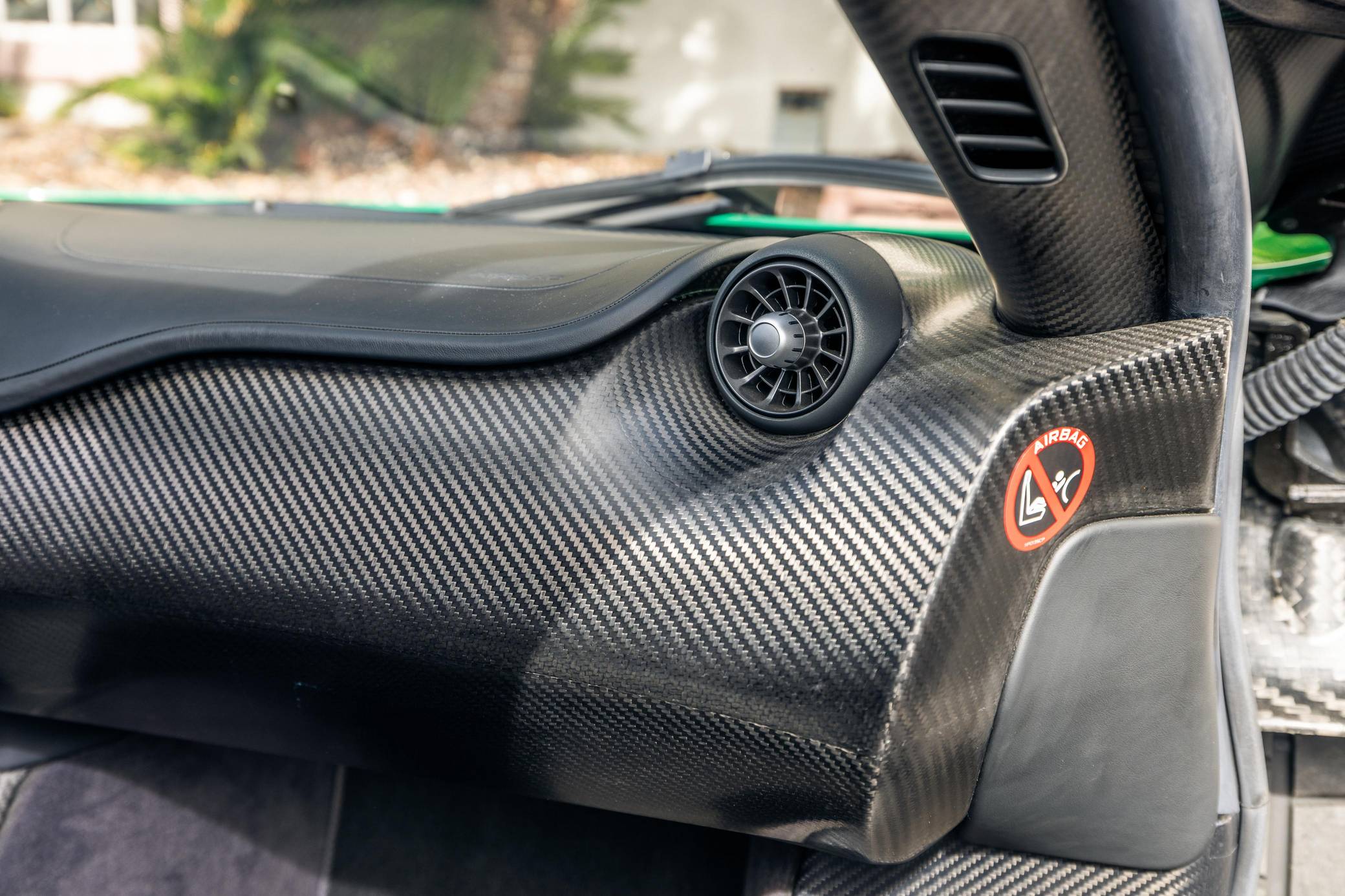 2014 McLaren P1 photo 328