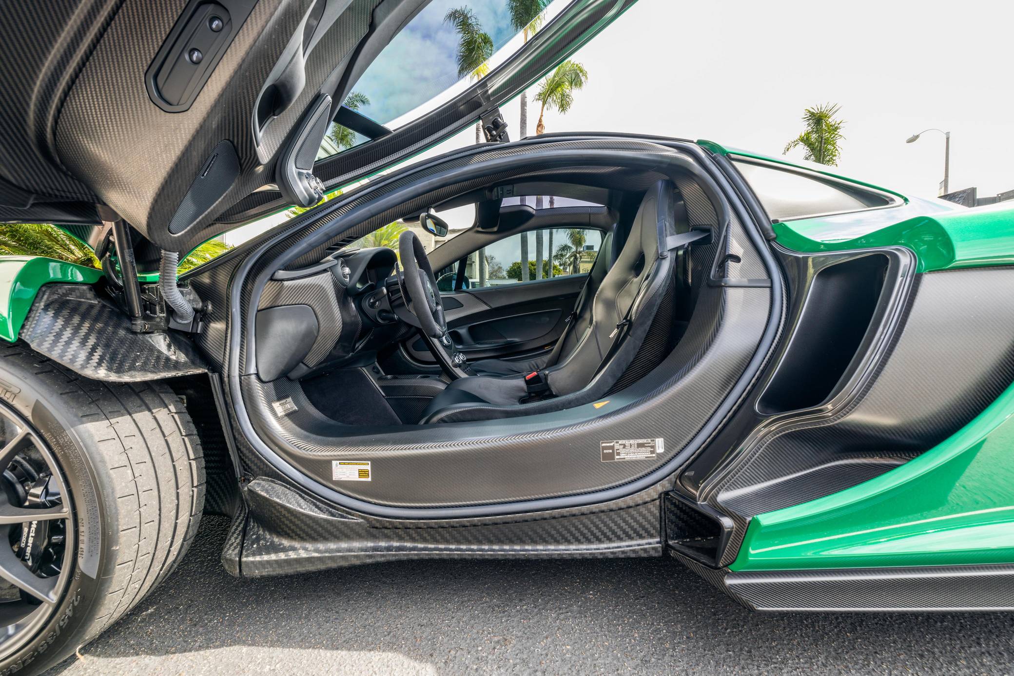 2014 McLaren P1 photo 276