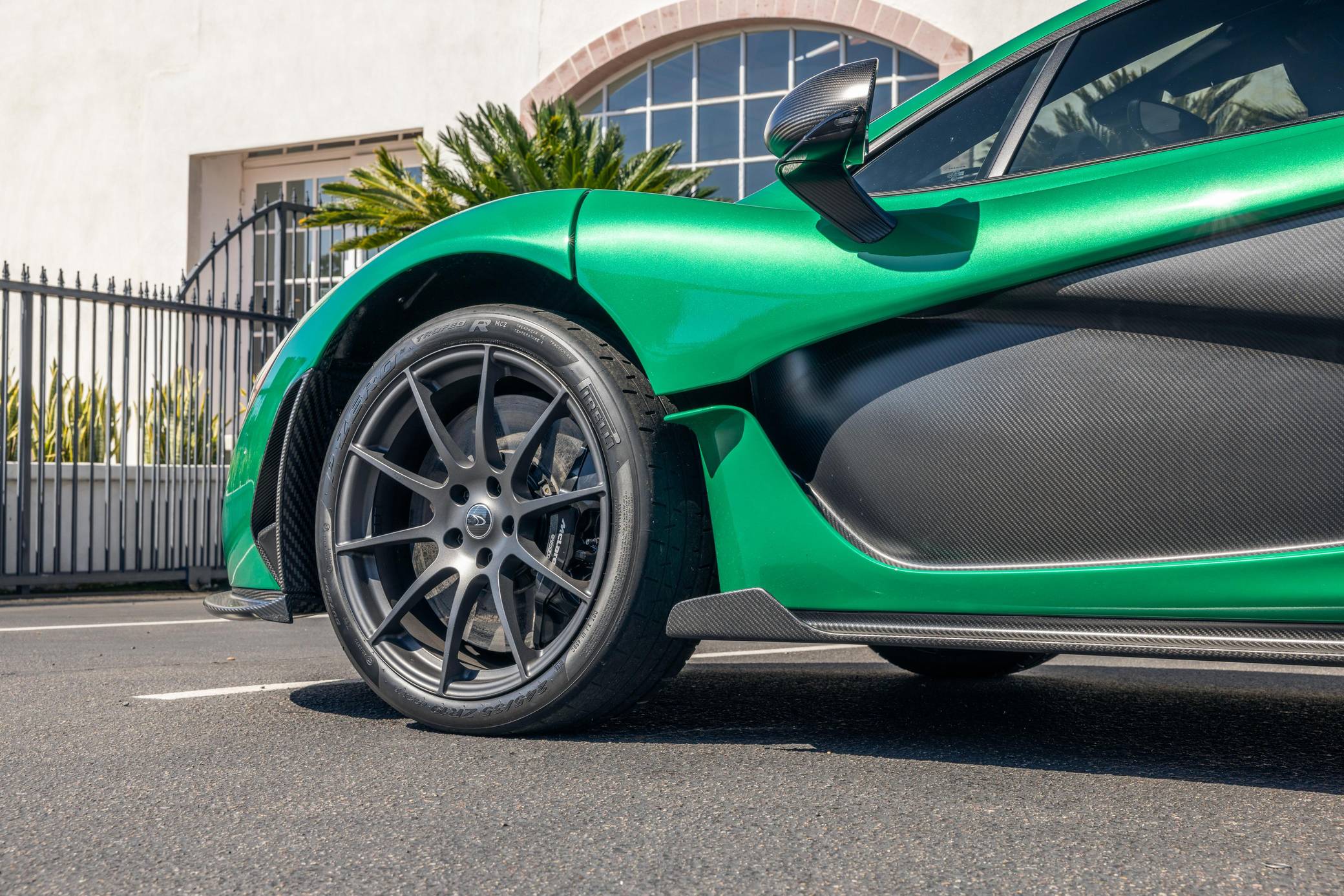 2014 McLaren P1 photo 187