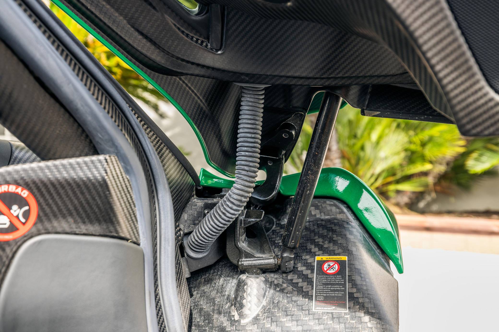 2014 McLaren P1 photo 388