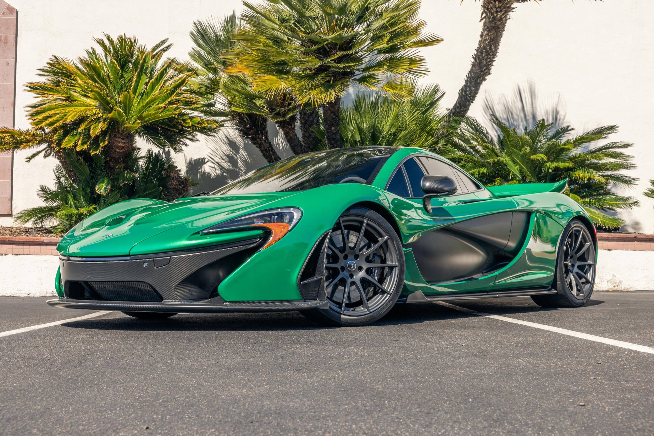 2014 McLaren P1 photo 38