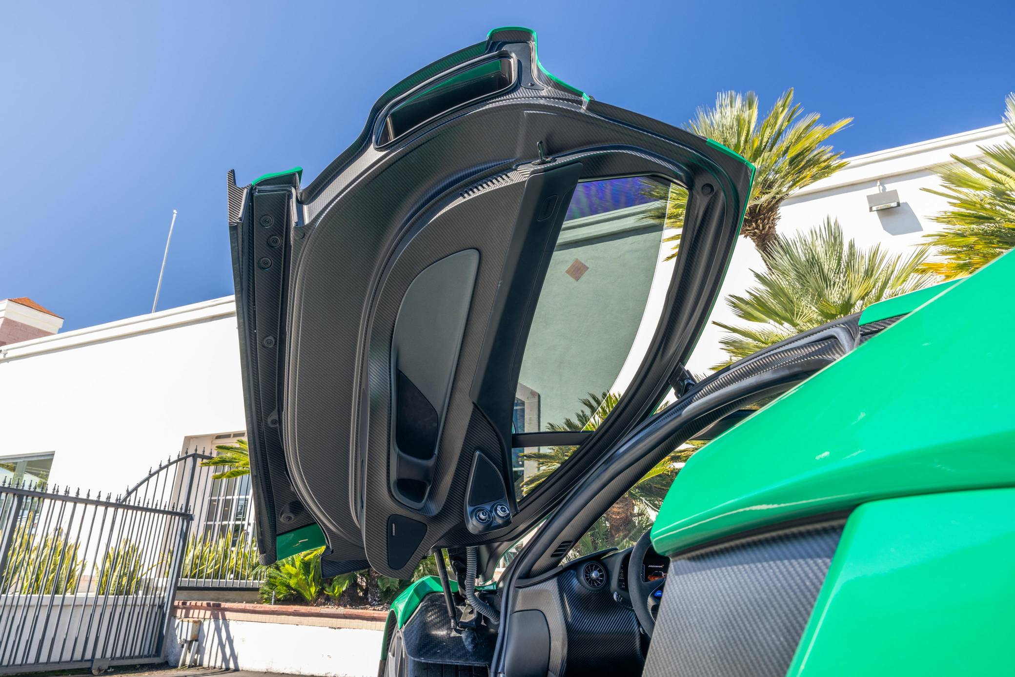 2014 McLaren P1 photo 361