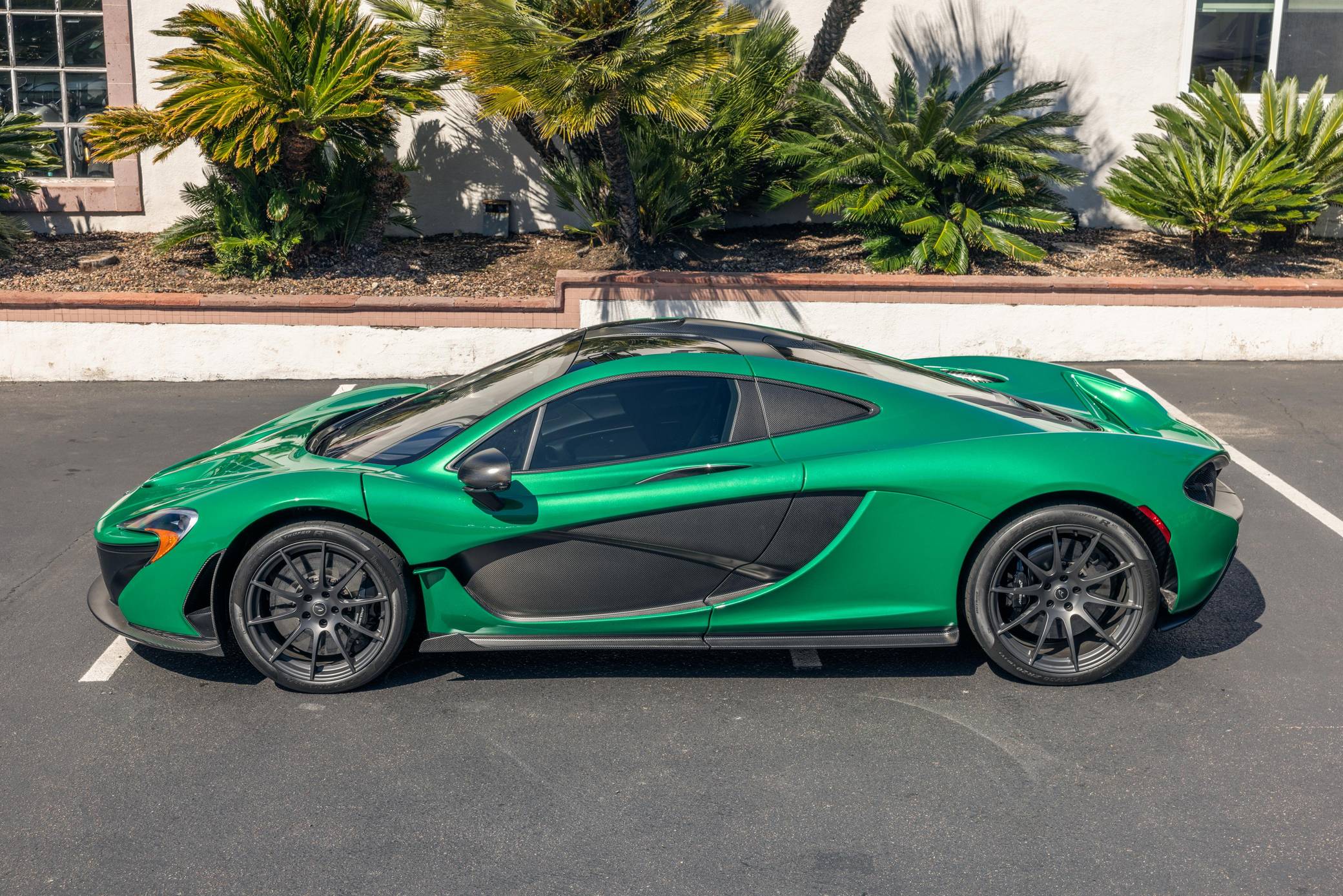 2014 McLaren P1 photo 112