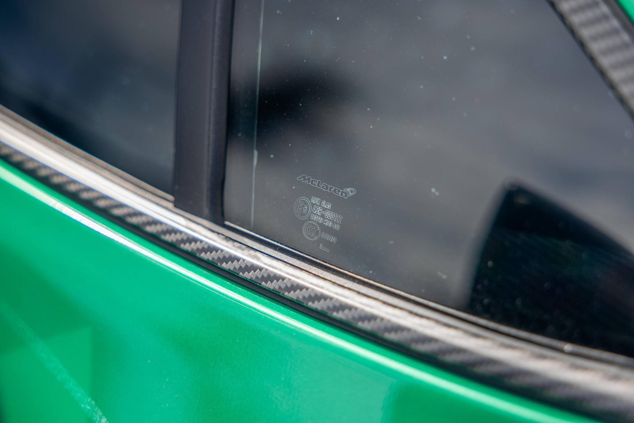 2014 McLaren P1 photo 475