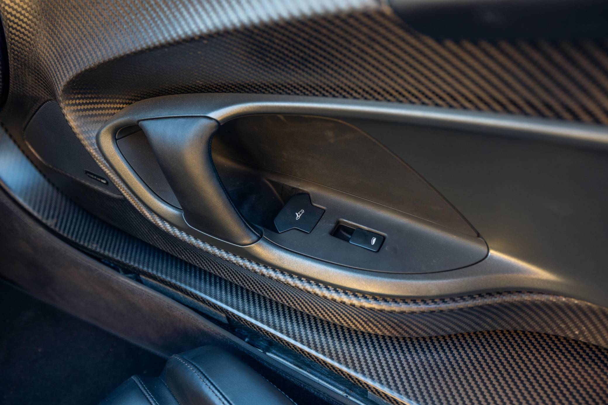 2014 McLaren P1 photo 377