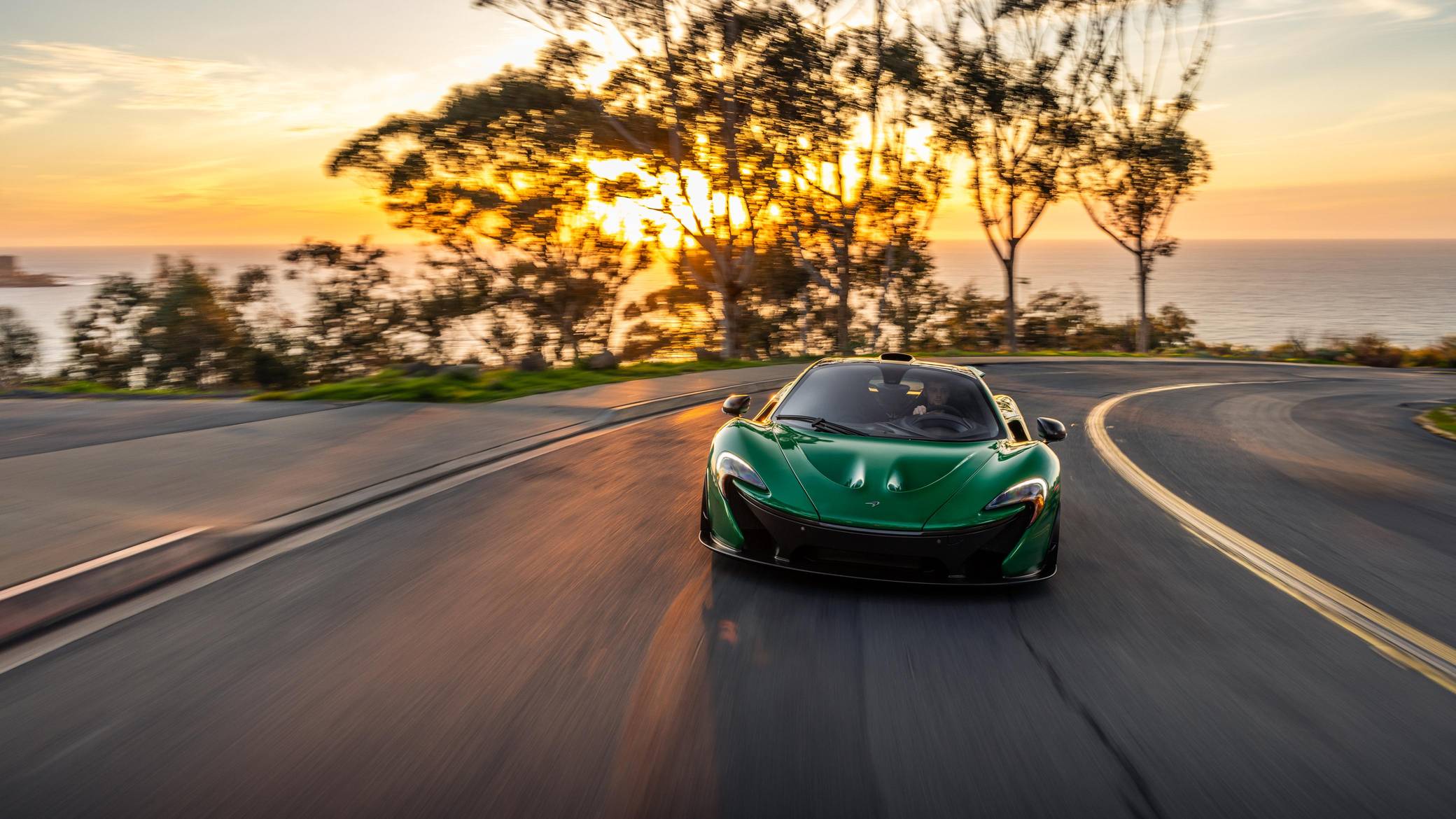 2014 McLaren P1 photo 147