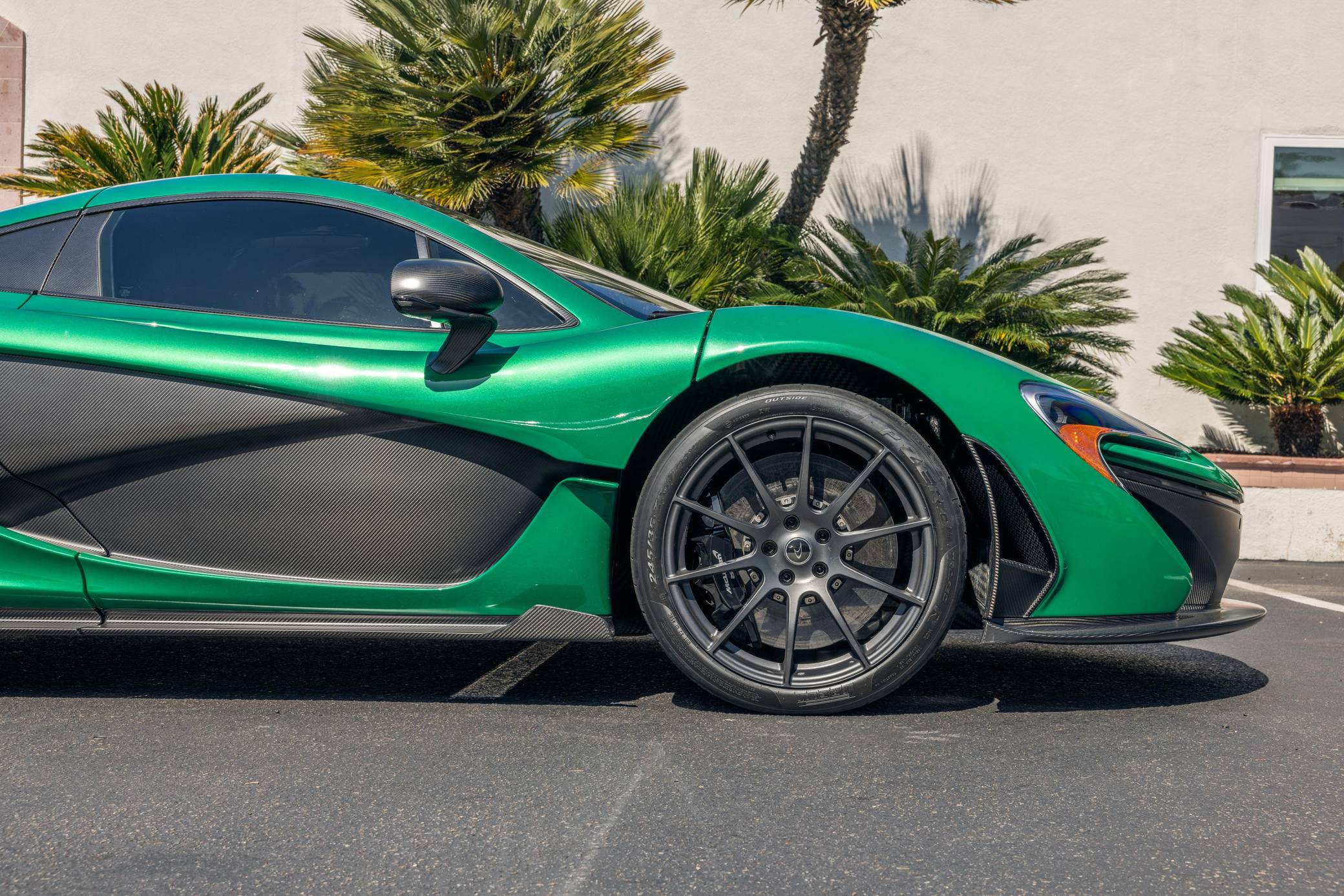 2014 McLaren P1 photo 254