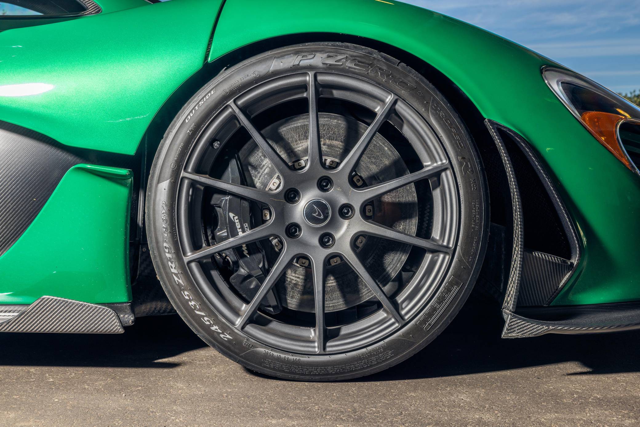 2014 McLaren P1 photo 264