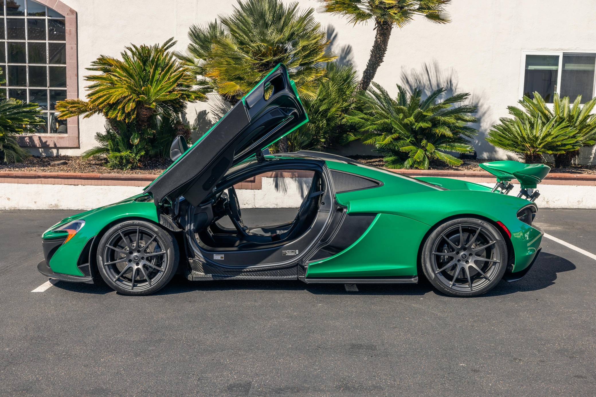 2014 McLaren P1 photo 140