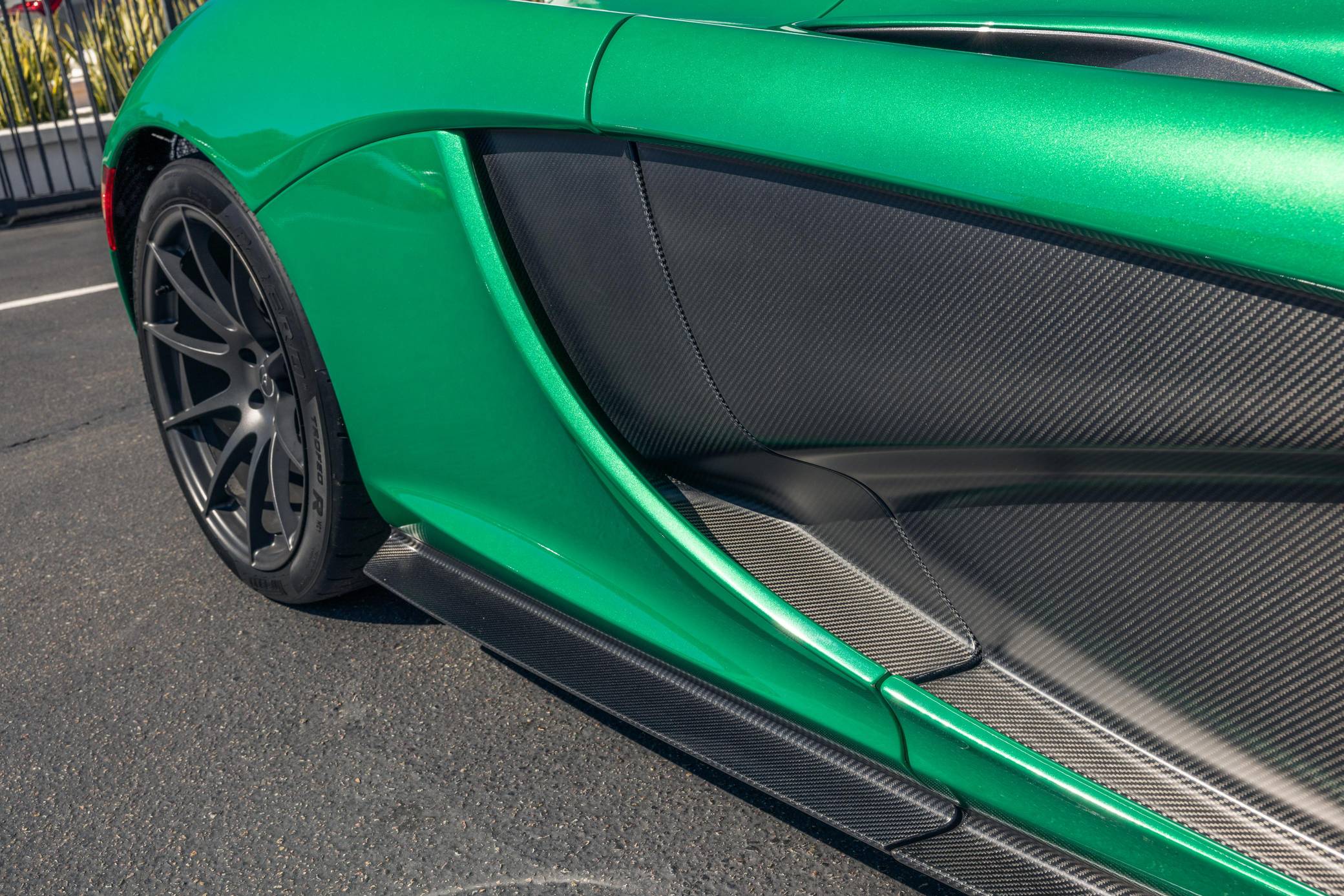 2014 McLaren P1 photo 243