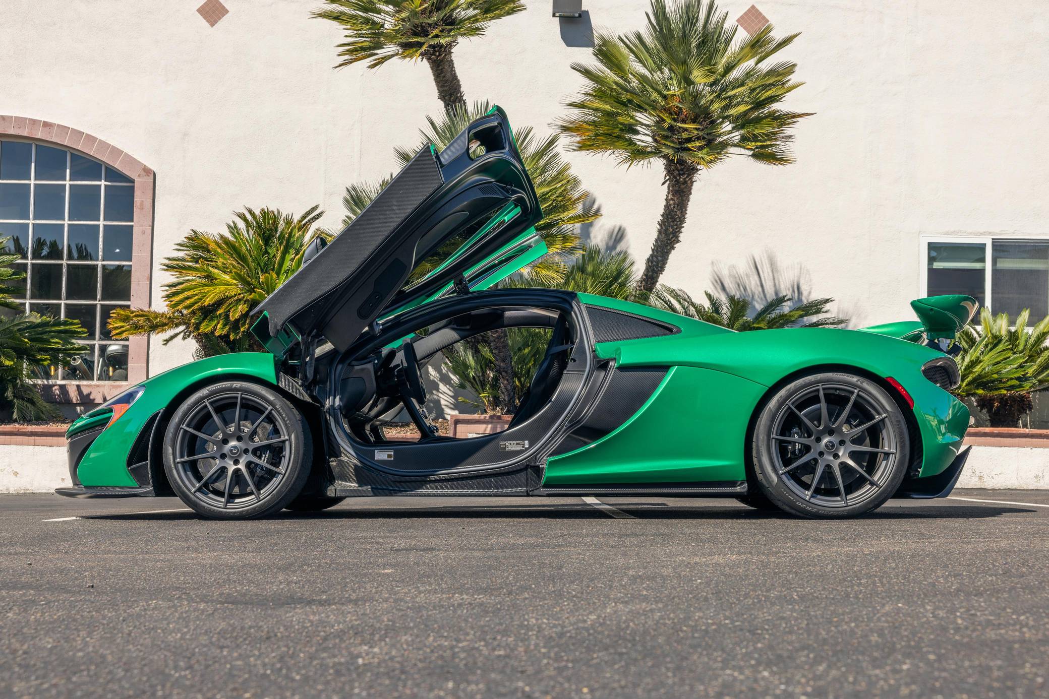 2014 McLaren P1 photo 138