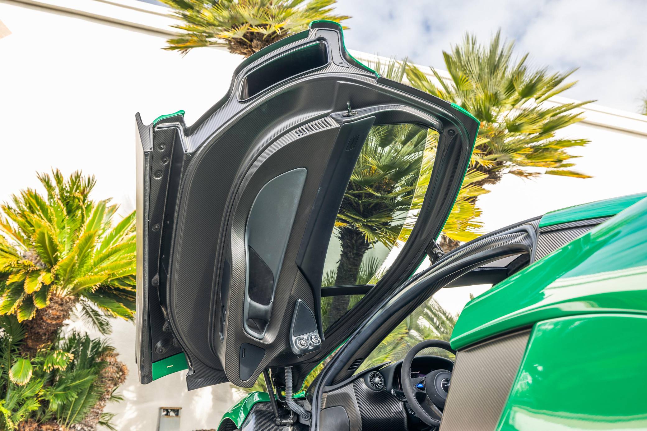 2014 McLaren P1 photo 362