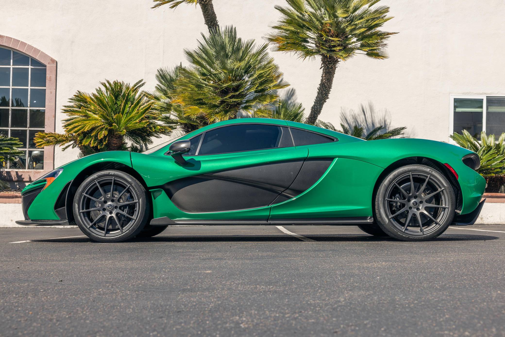2014 McLaren P1 photo 110