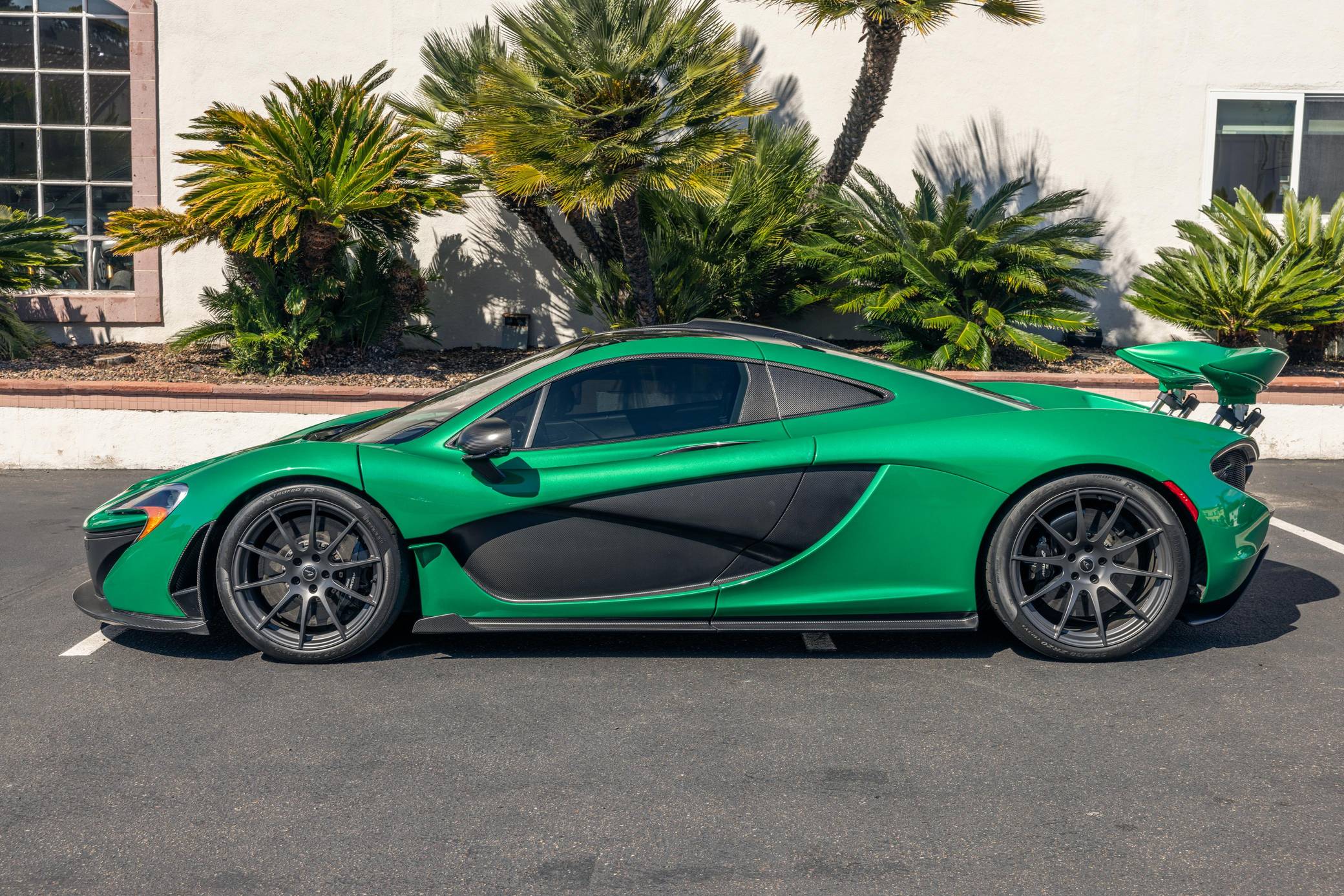 2014 McLaren P1 photo 46