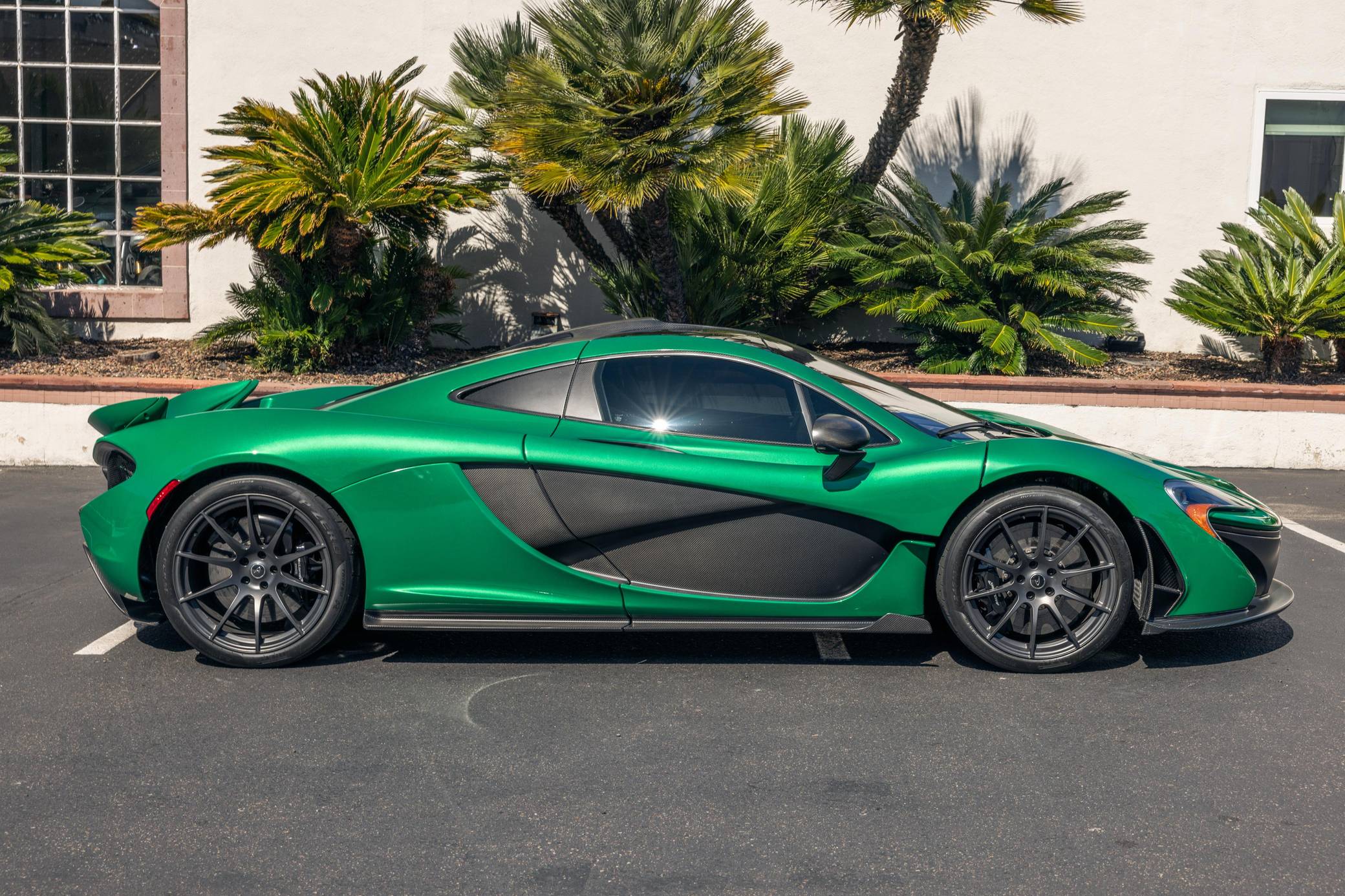 2014 McLaren P1 photo 100