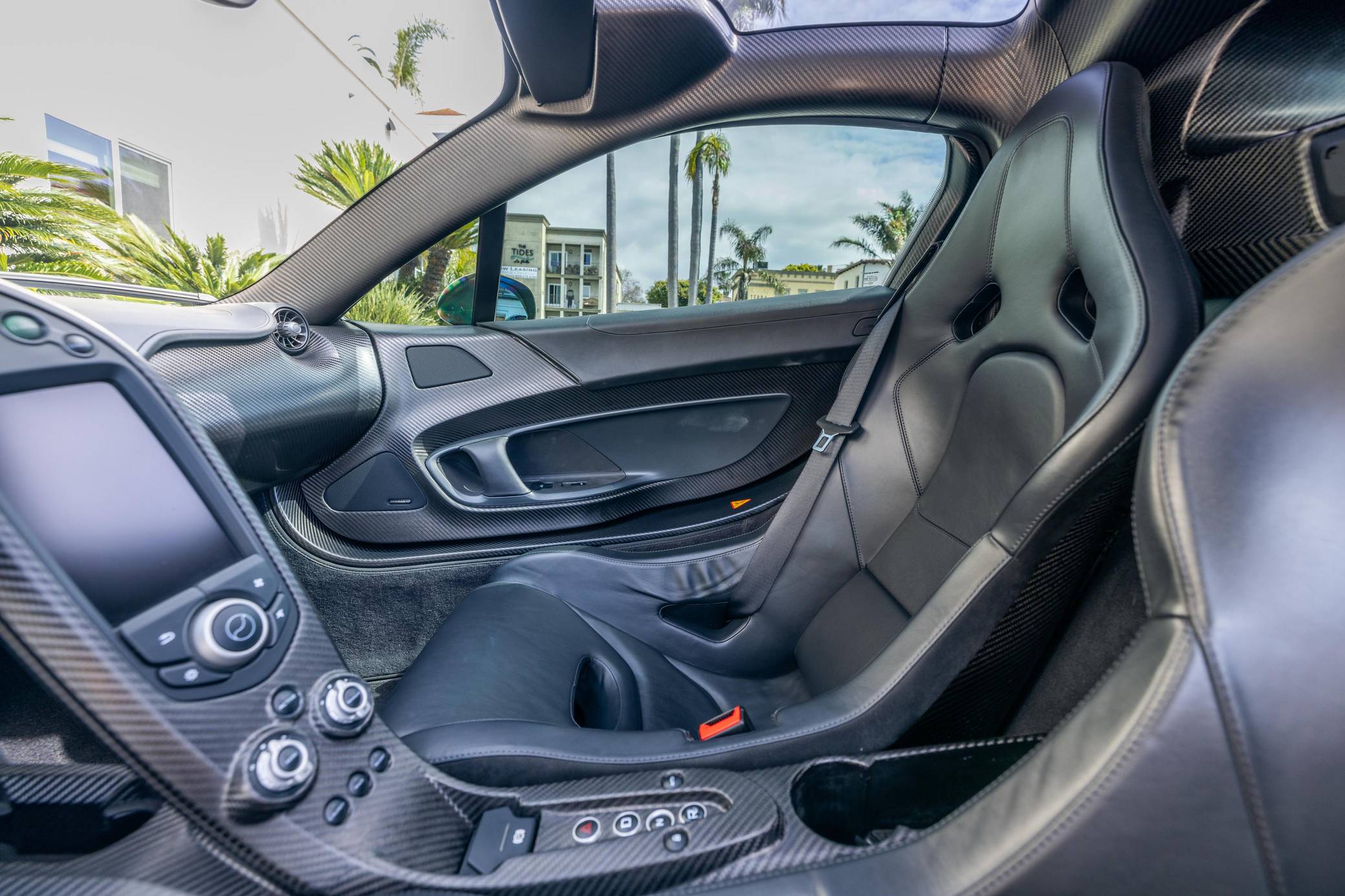 2014 McLaren P1 photo 277